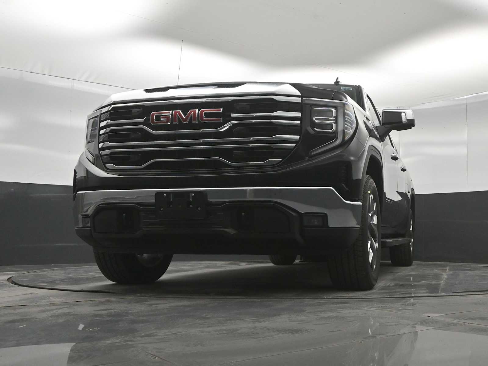 2026 GMC Sierra 1500 SLT - Photo 35