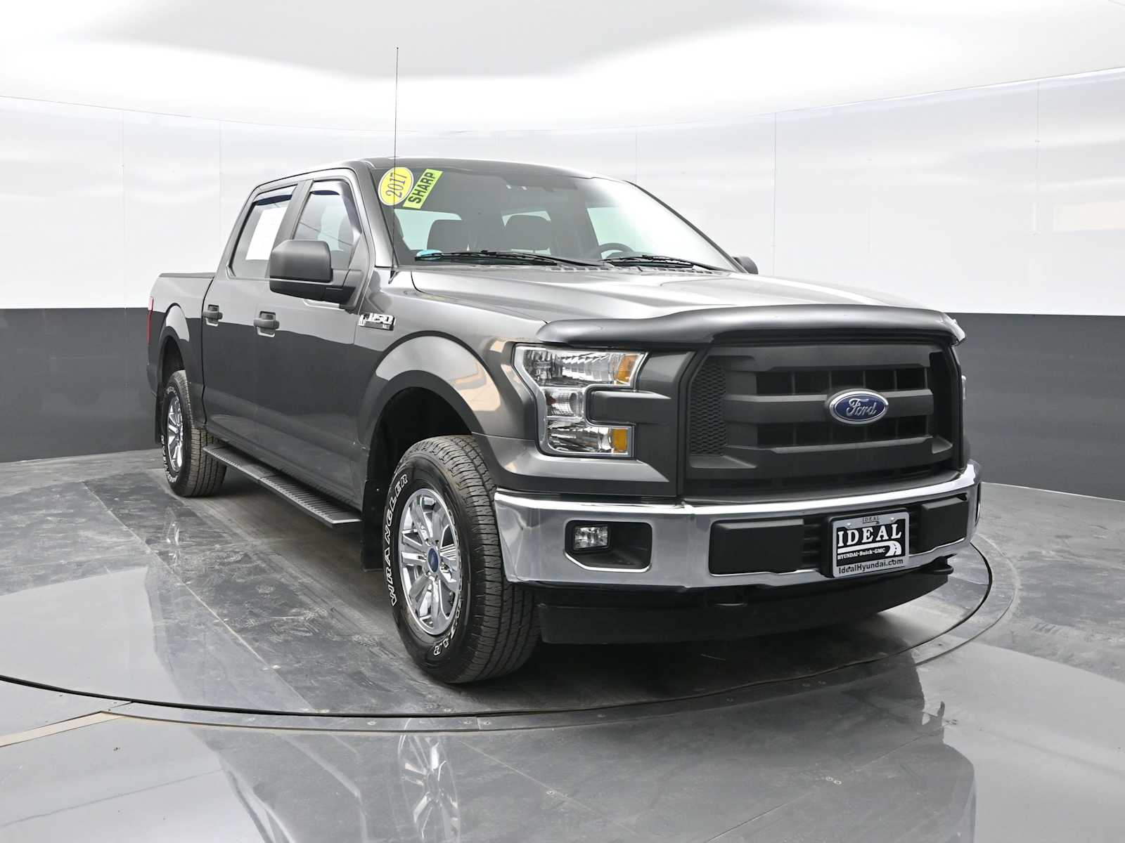 2017 Ford F-150 XL photo 2