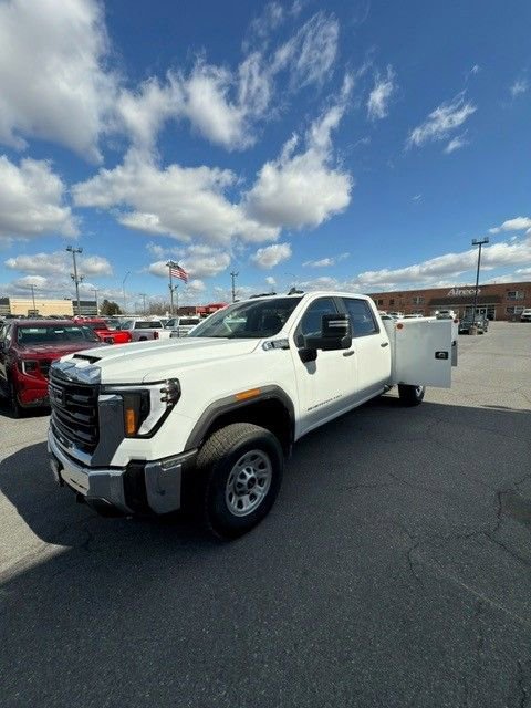 2024 Gmc Sierra 3500 HD Pro photo 3