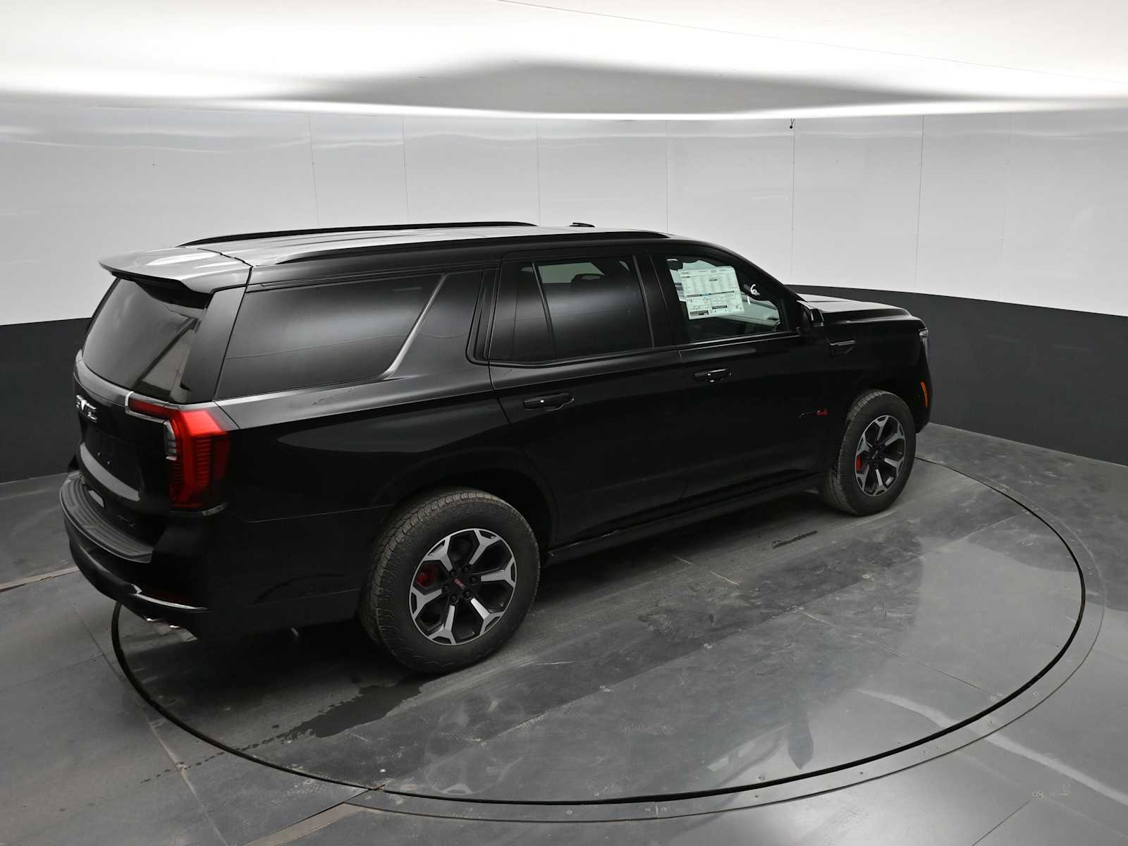 2026 GMC Yukon AT4 - Photo 31