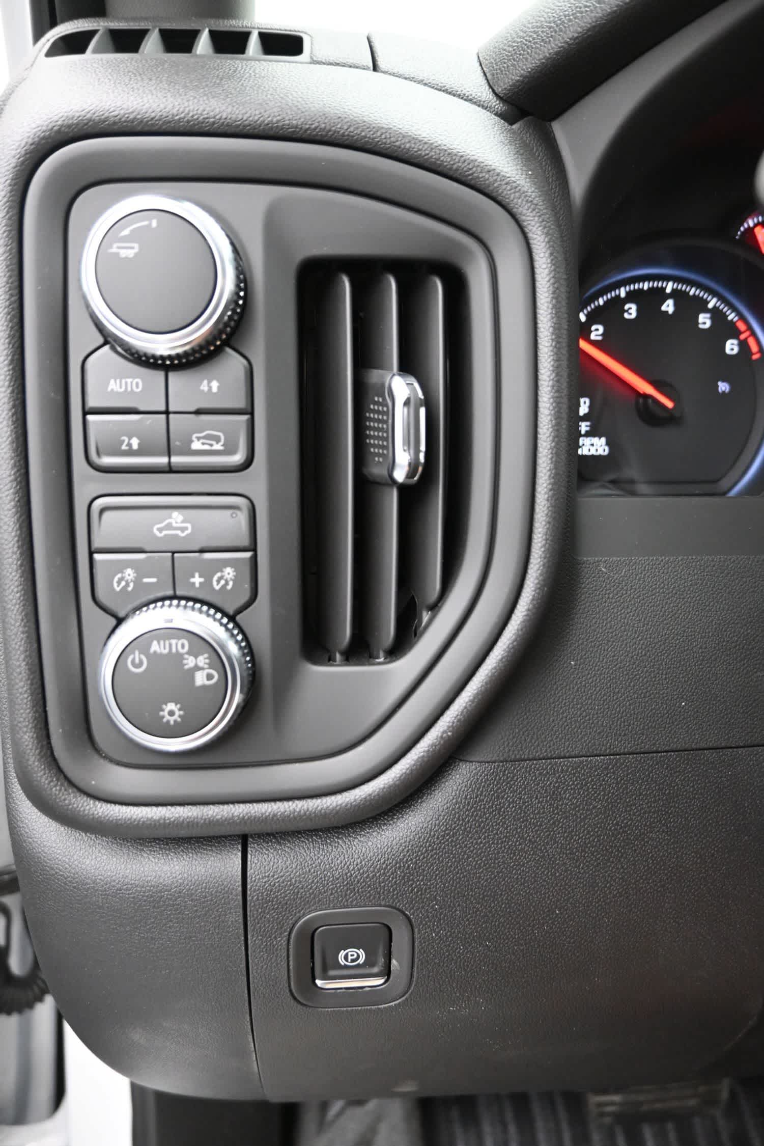 2026 GMC Sierra 1500 Pro - Photo 17