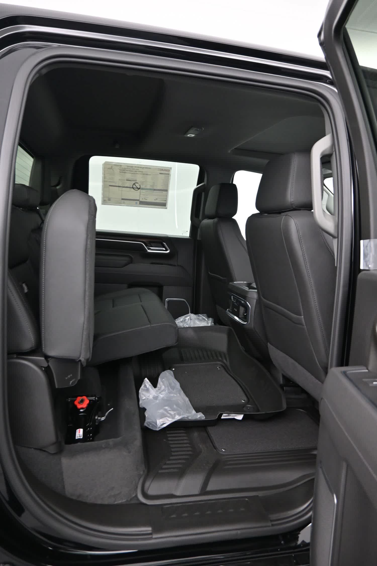 2026 GMC Sierra 2500HD SLT - Photo 12