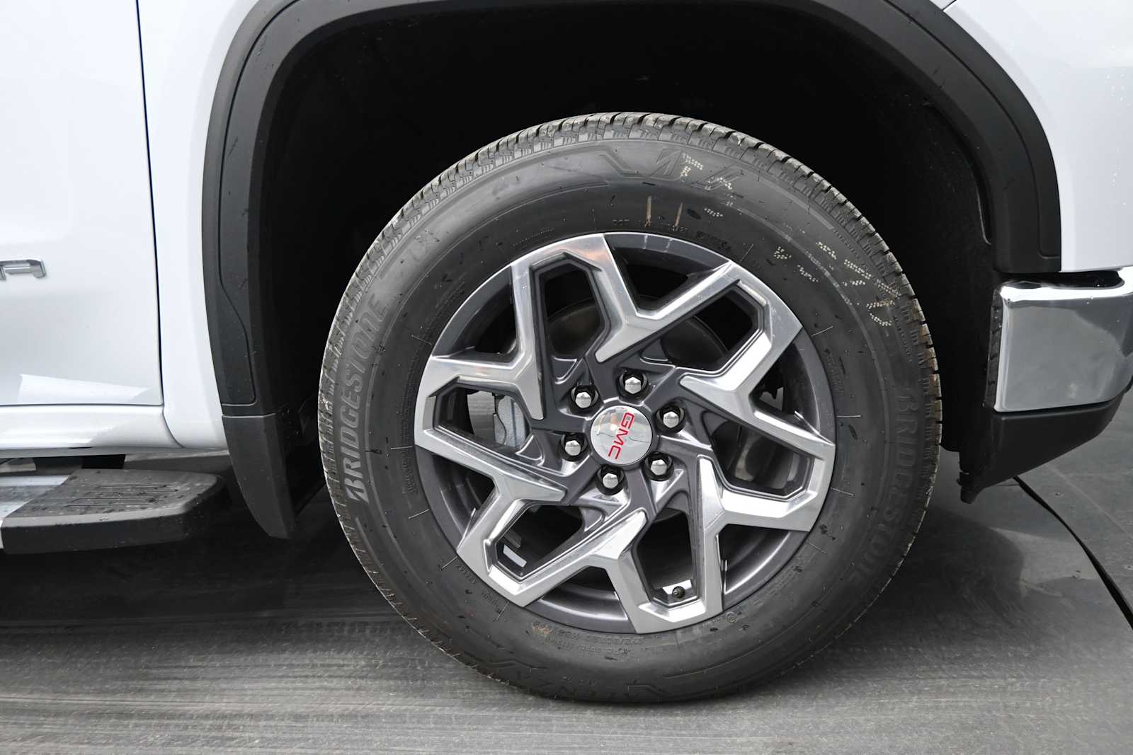 2026 GMC Sierra 1500 SLT - Photo 10