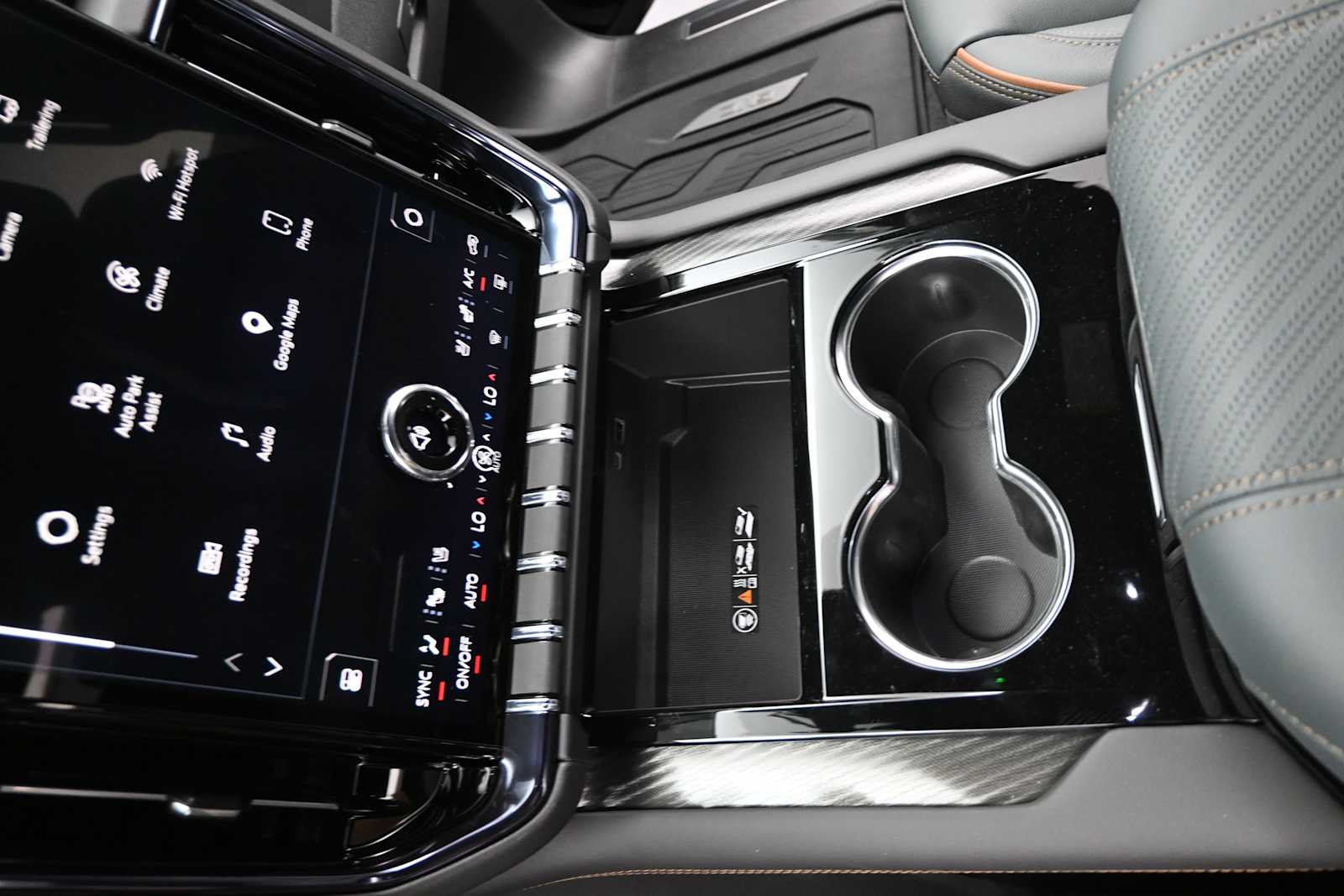 2026 GMC Yukon AT4 - Photo 20
