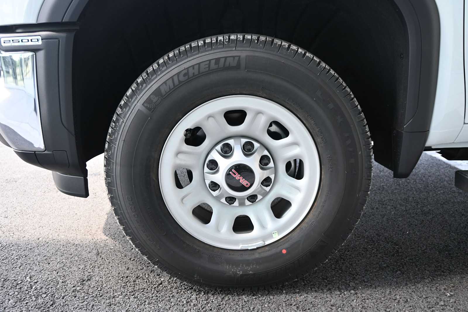 2026 GMC Sierra 2500HD Pro - Photo 6