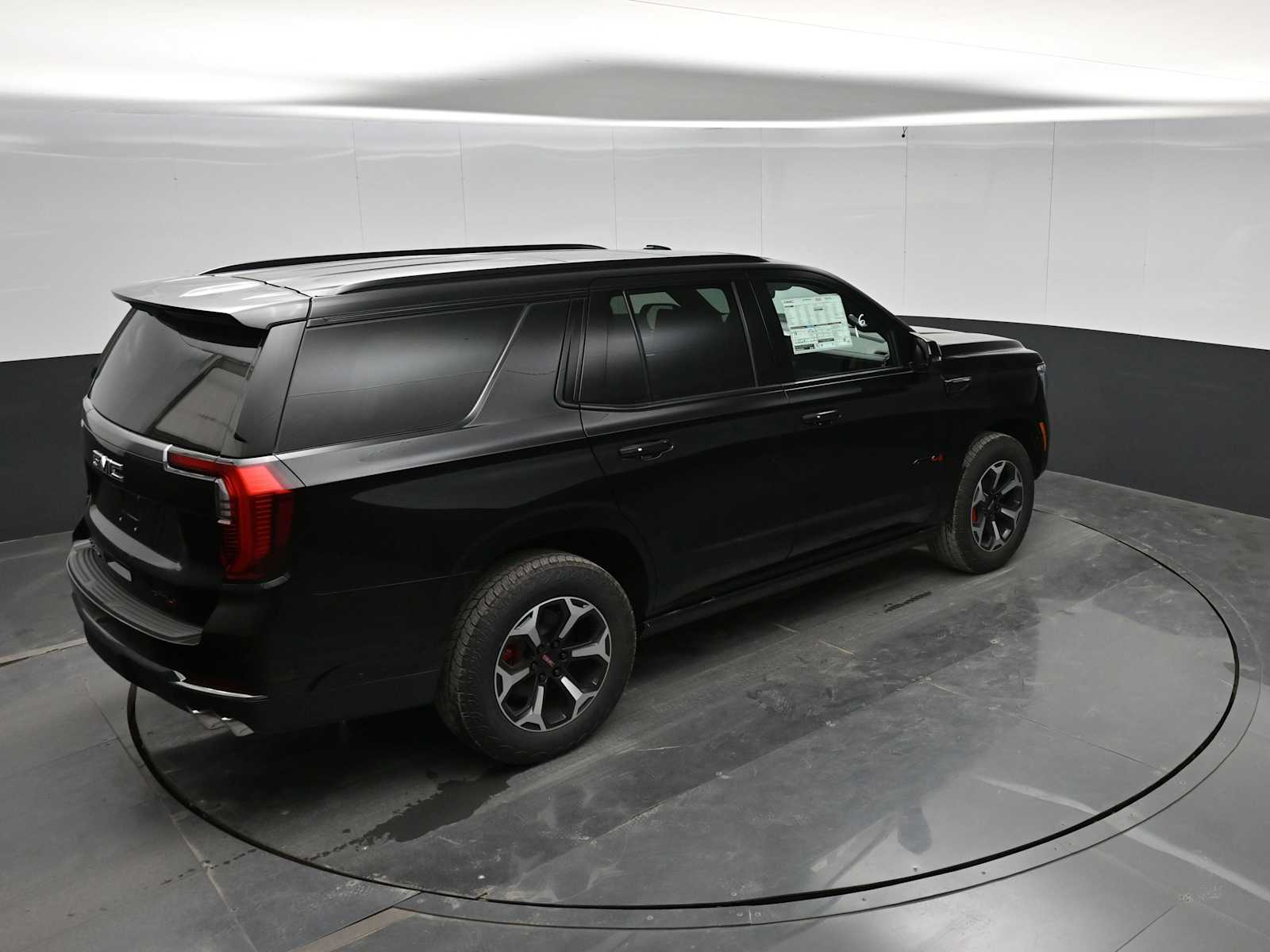 2026 GMC Yukon AT4 - Photo 30