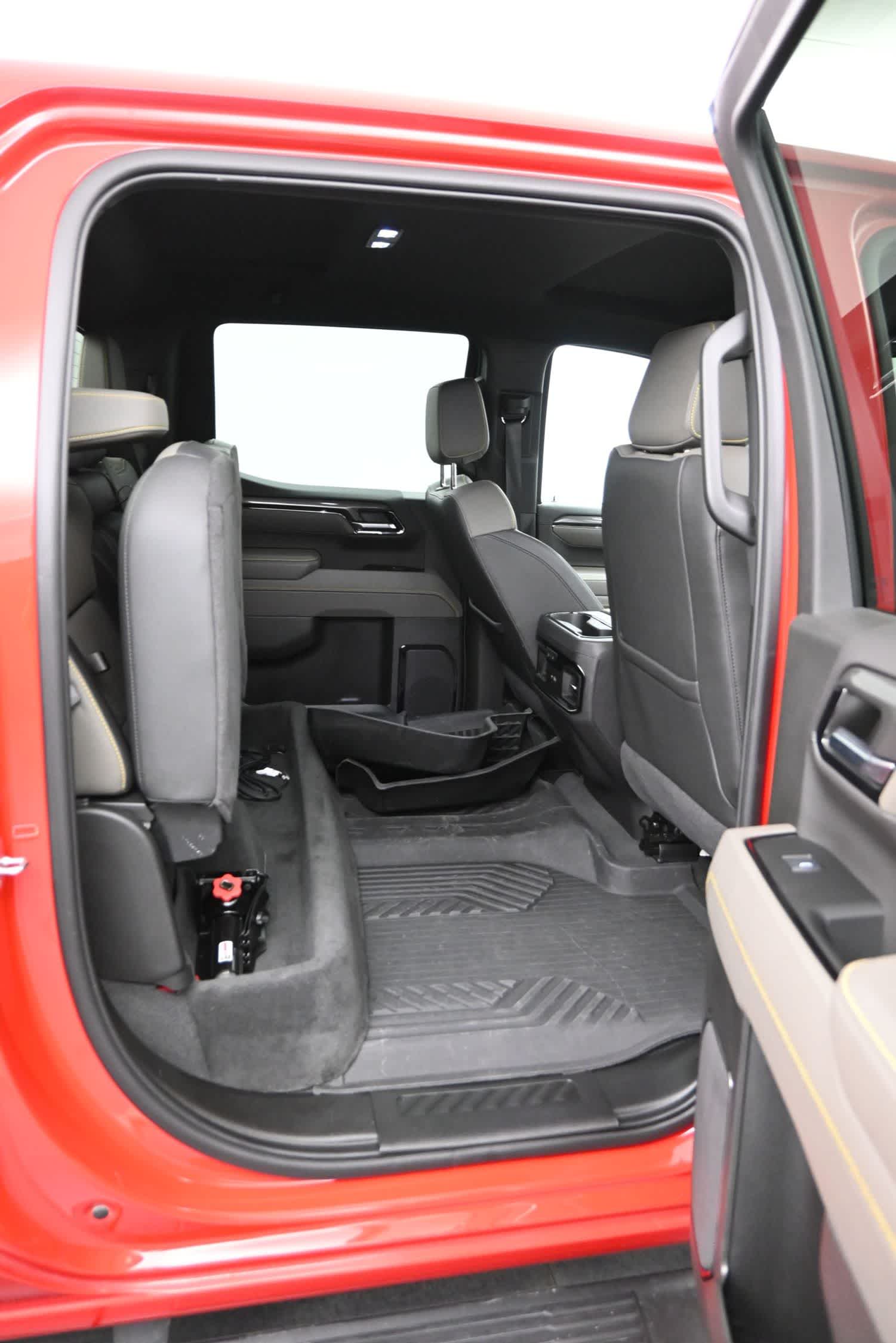 2024 Chevrolet Silverado 1500 ZR2 - Photo 12
