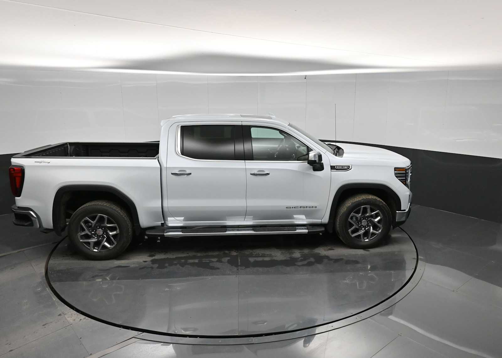 2026 GMC Sierra 1500 SLT - Photo 29