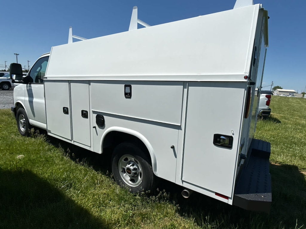 New 2025 GMC Savana Cutaway 3500 1WT Cutaway Van