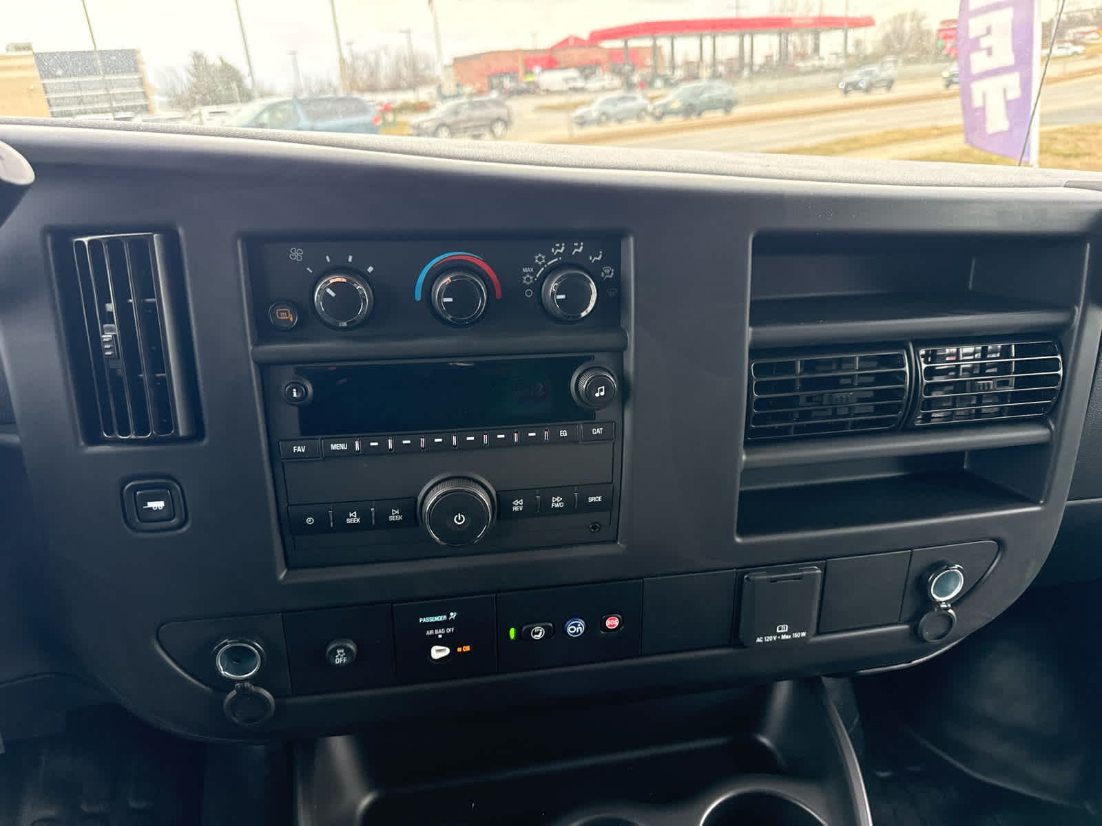 2025 GMC Savana Cargo Work Van - Photo 10