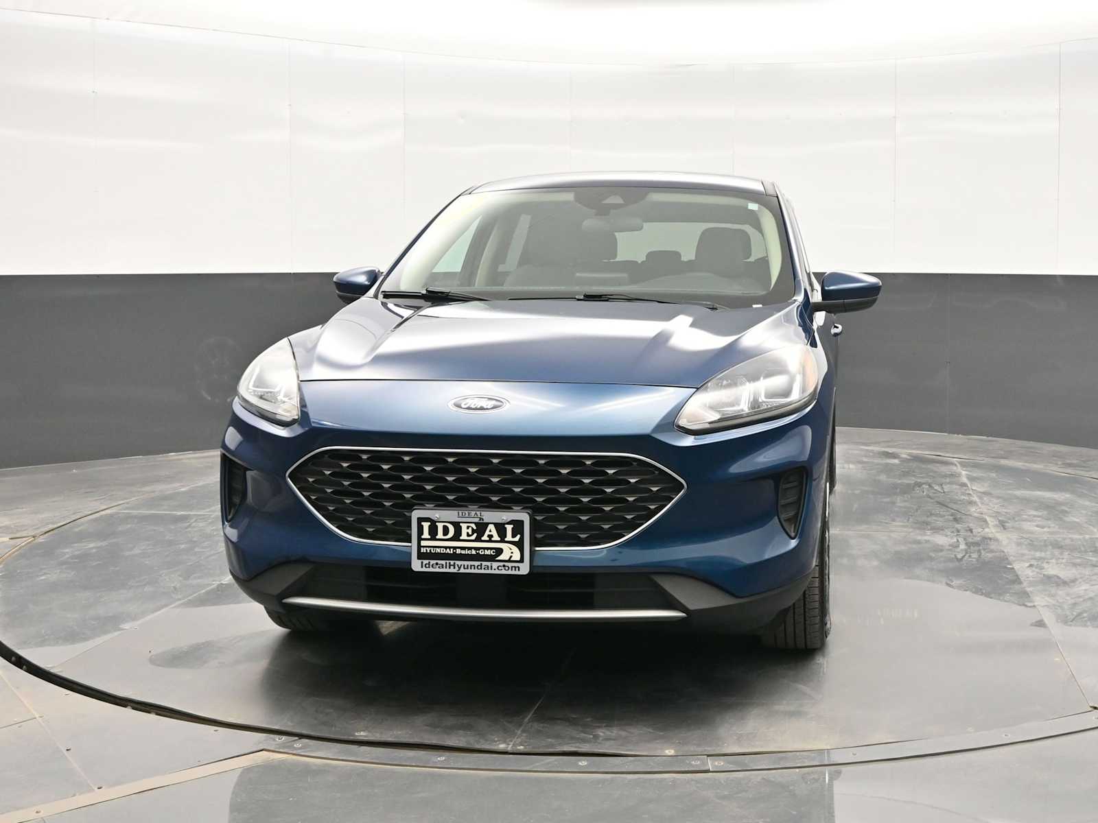 2020 Ford Escape SE photo 3