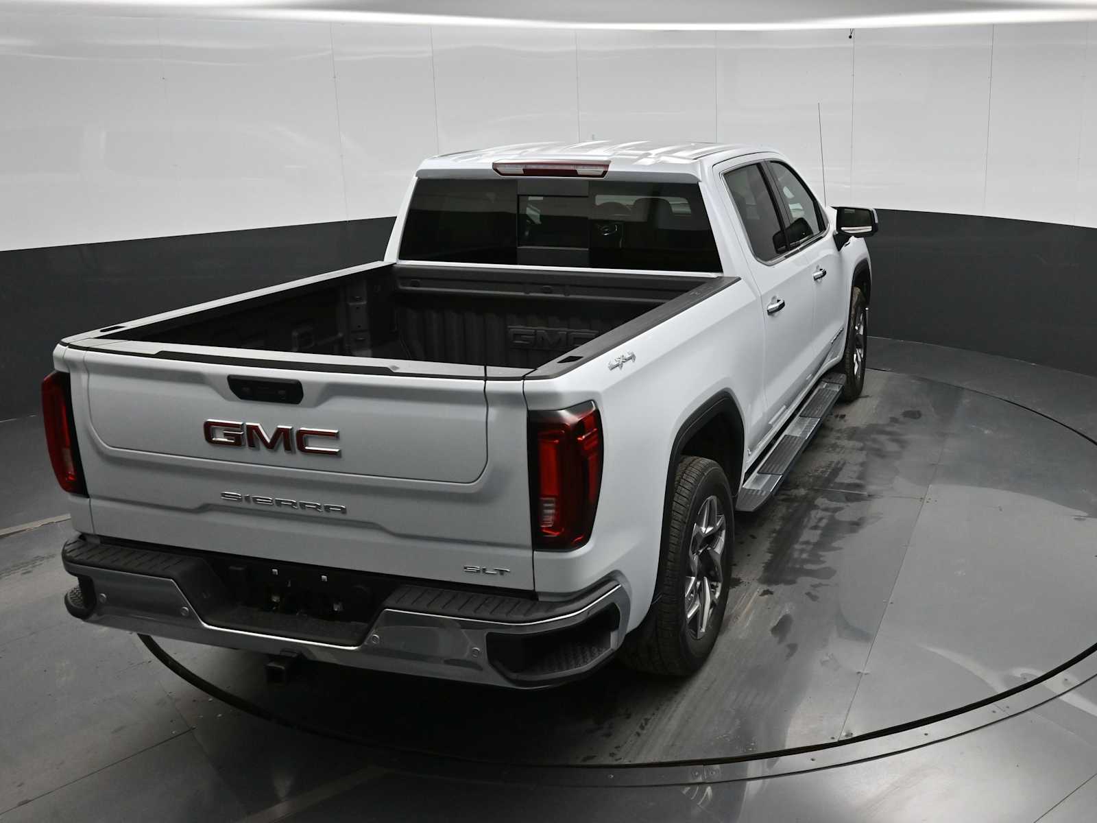 2026 GMC Sierra 1500 SLT - Photo 26