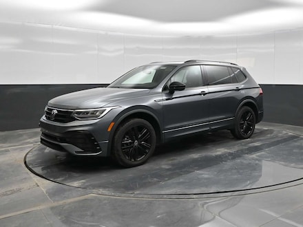 2022 Volkswagen Tiguan SE R-Line Black