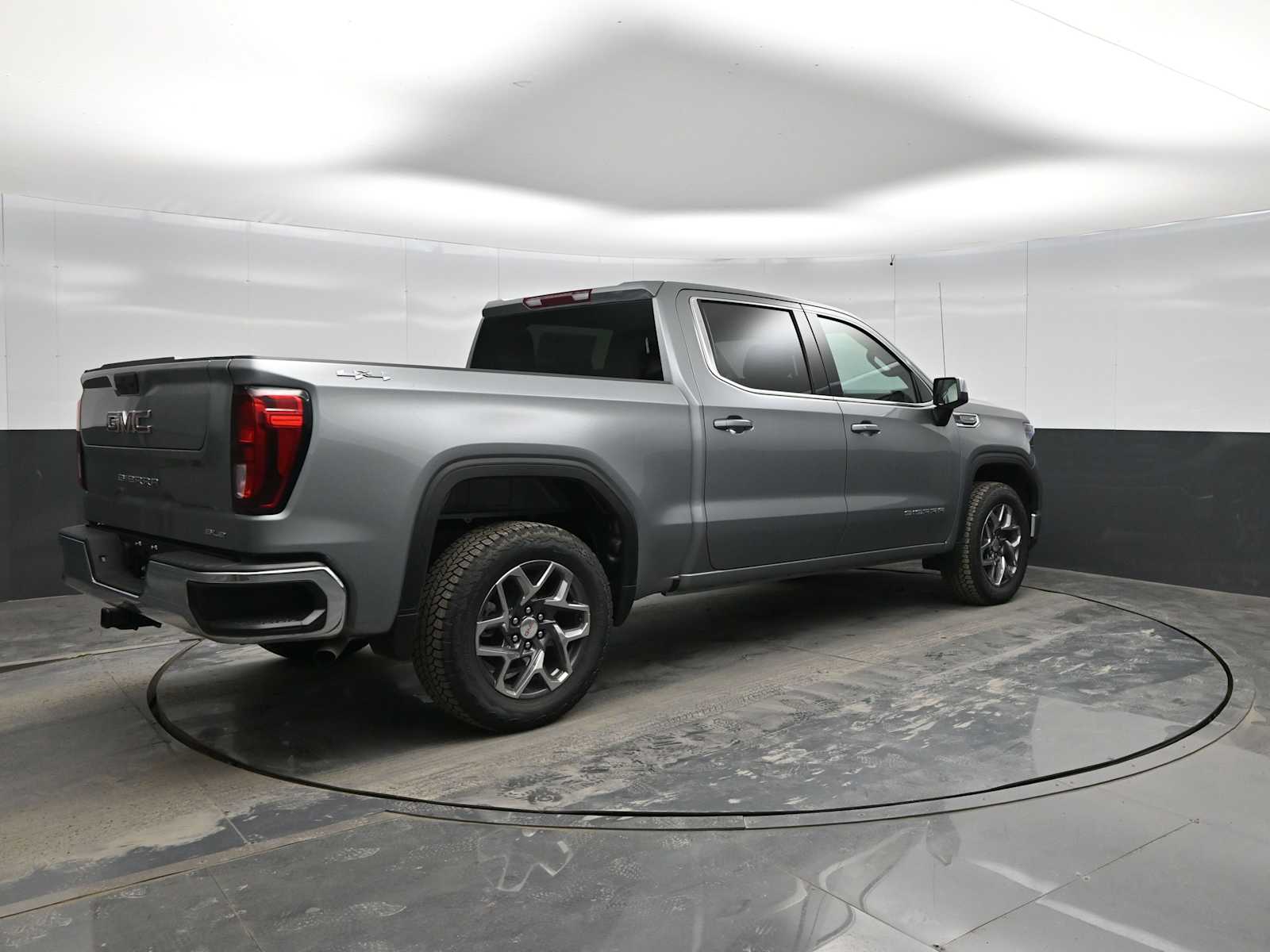 2026 GMC Sierra 1500 SLE - Photo 7