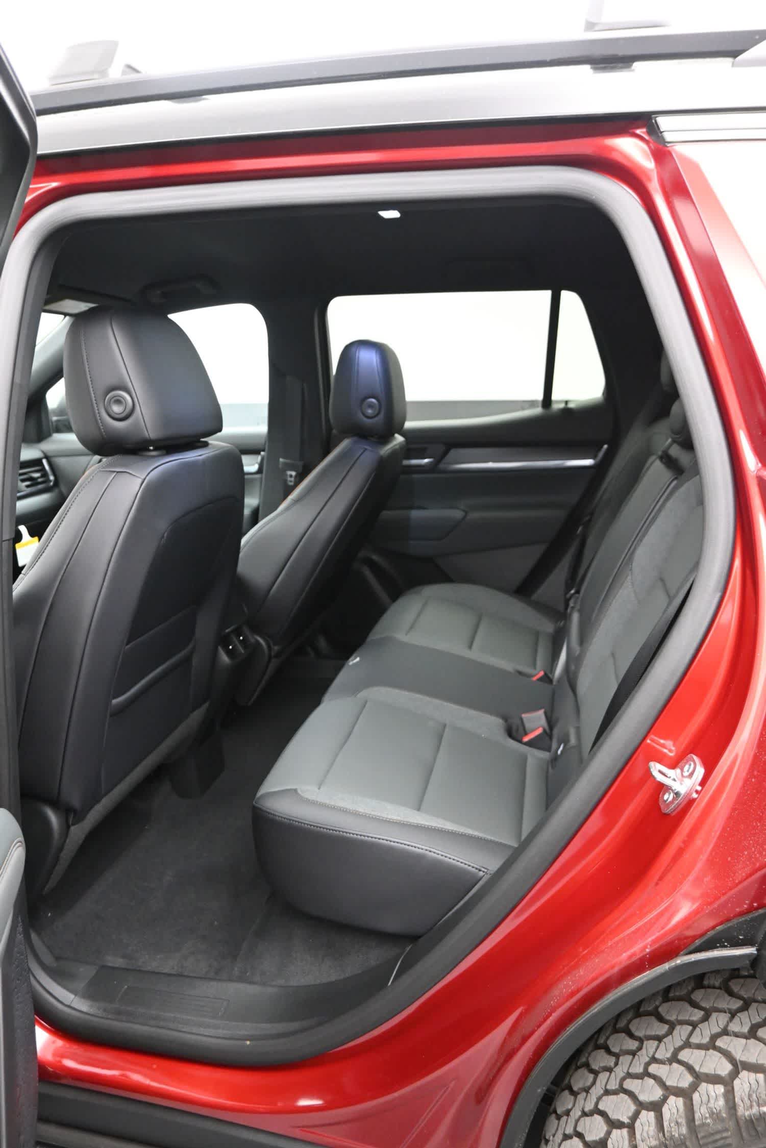 2027 GMC Terrain AT4 - Photo 13