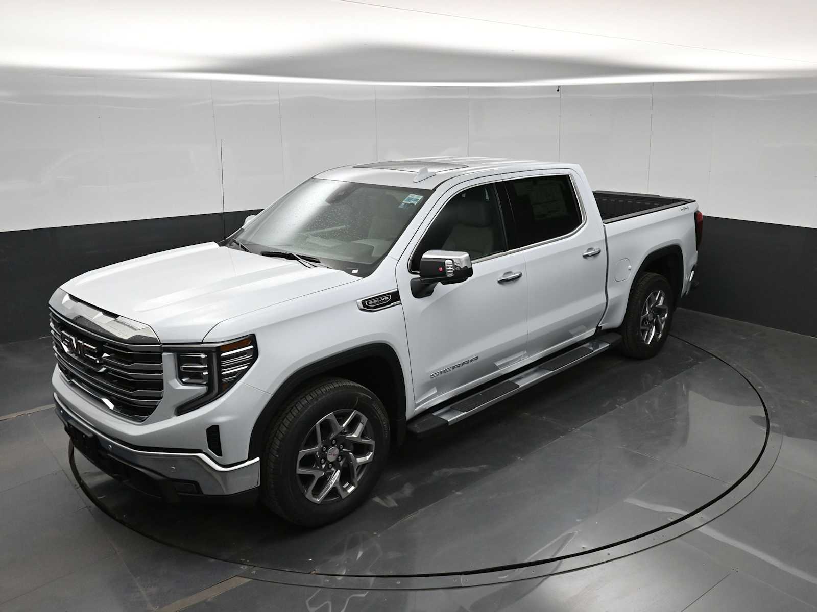 2026 GMC Sierra 1500 SLT - Photo 29