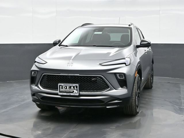 2025 Buick Encore GX Sport Touring photo 3