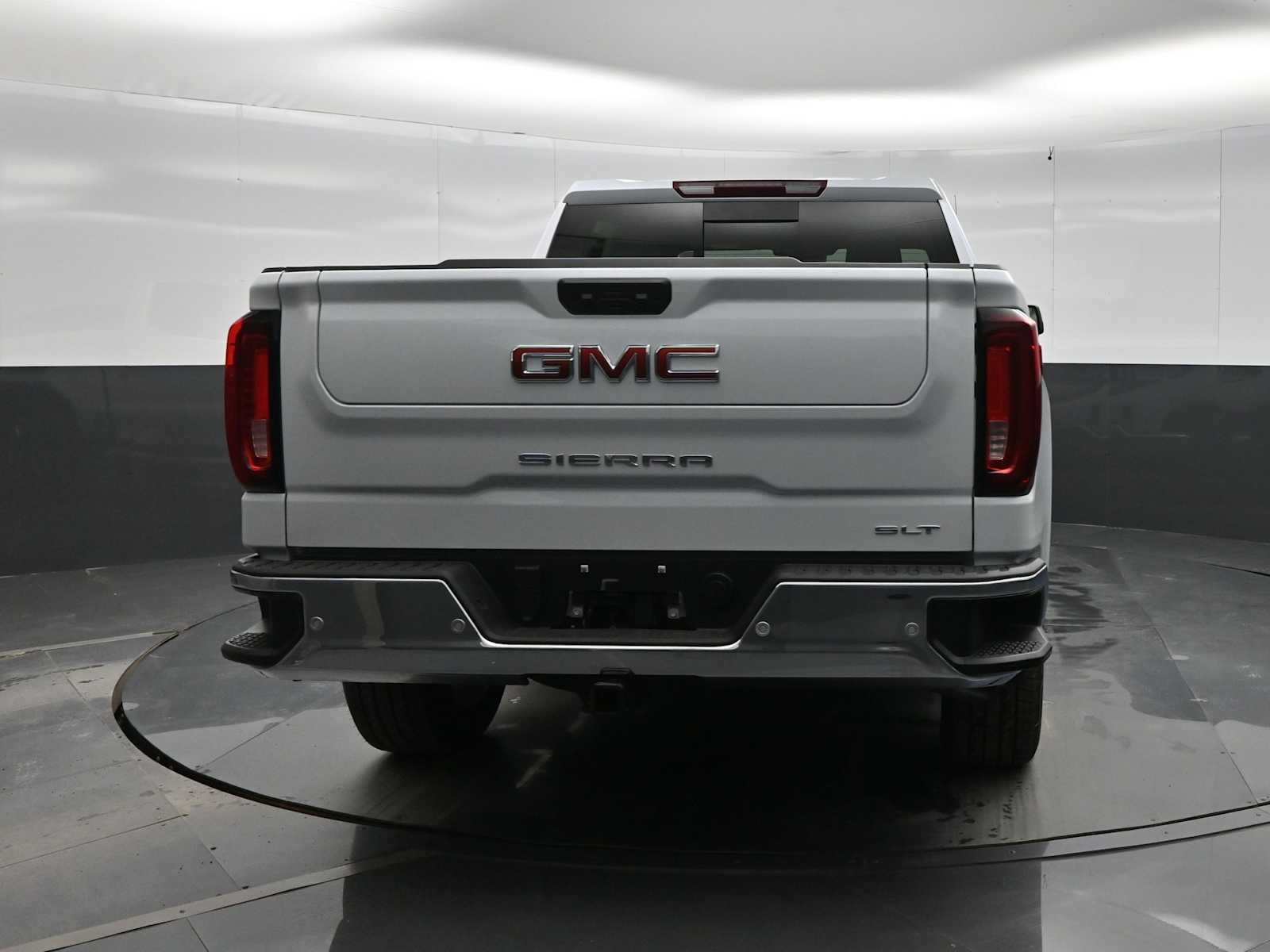 2026 GMC Sierra 1500 SLT - Photo 6