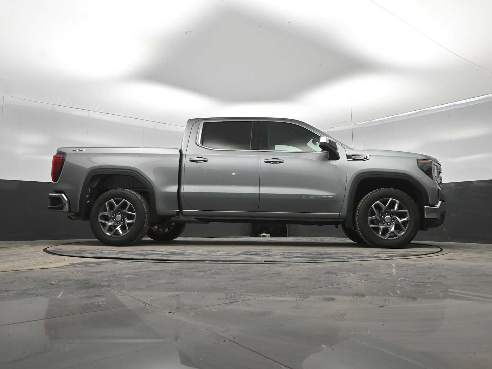 2026 GMC Sierra 1500 SLE - Photo 39