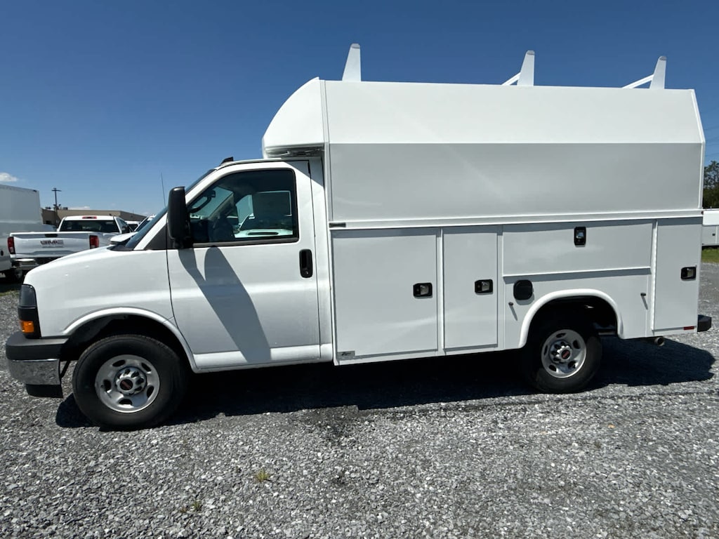 New 2025 GMC Savana Cutaway 3500 1WT Cutaway Van