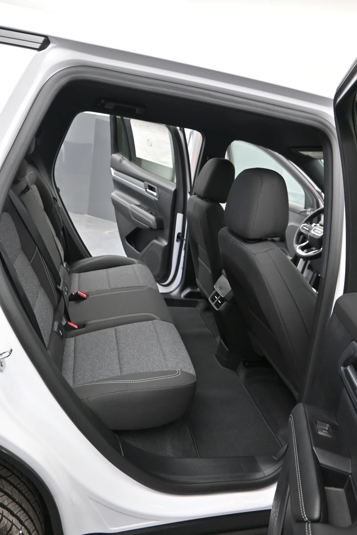 2027 GMC Terrain Elevation - Photo 17