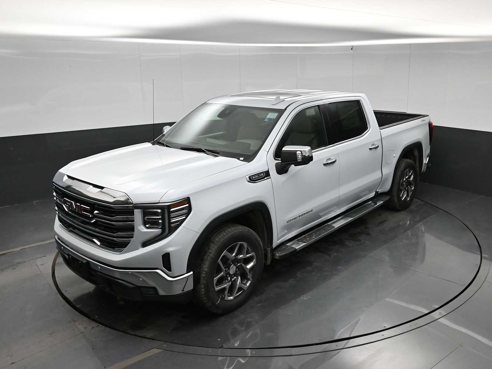 2026 GMC Sierra 1500 SLT - Photo 24