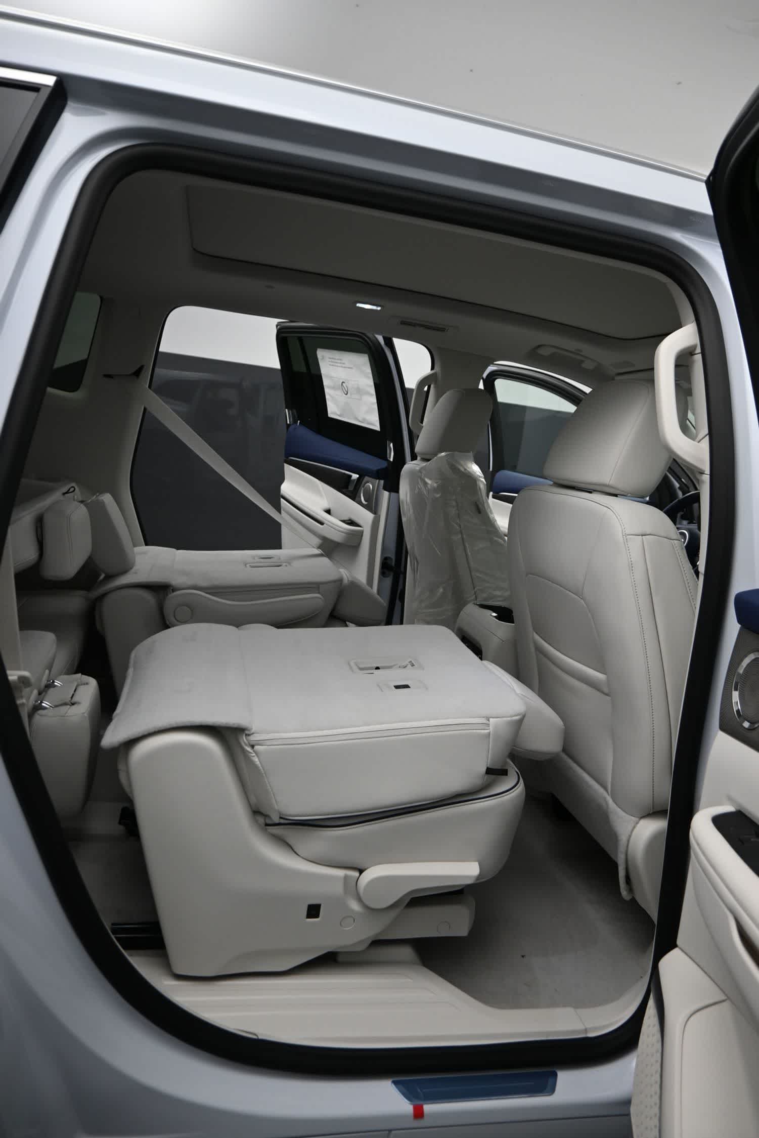 2026 Buick Enclave Avenir - Photo 15