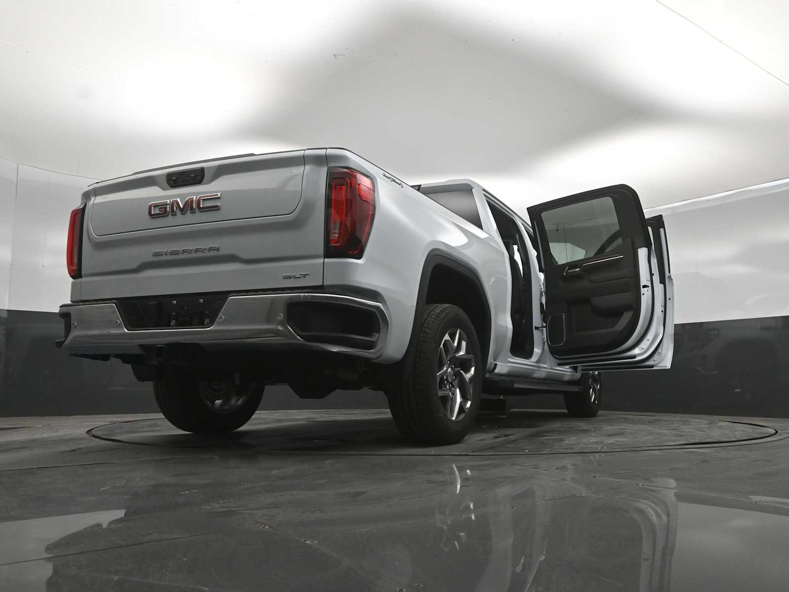2026 GMC Sierra 1500 SLT - Photo 45