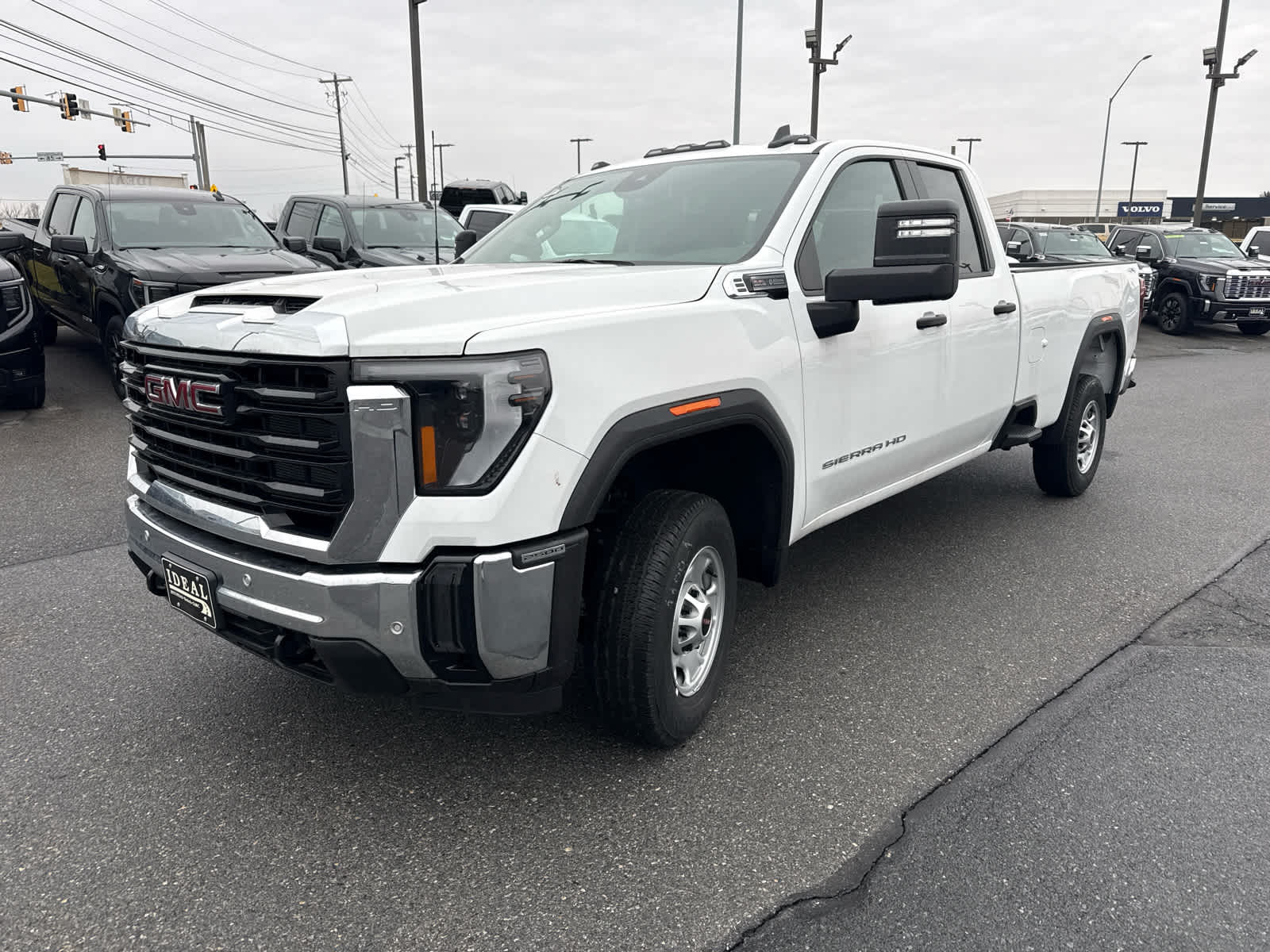 2025 GMC Sierra 2500HD Pro's photo