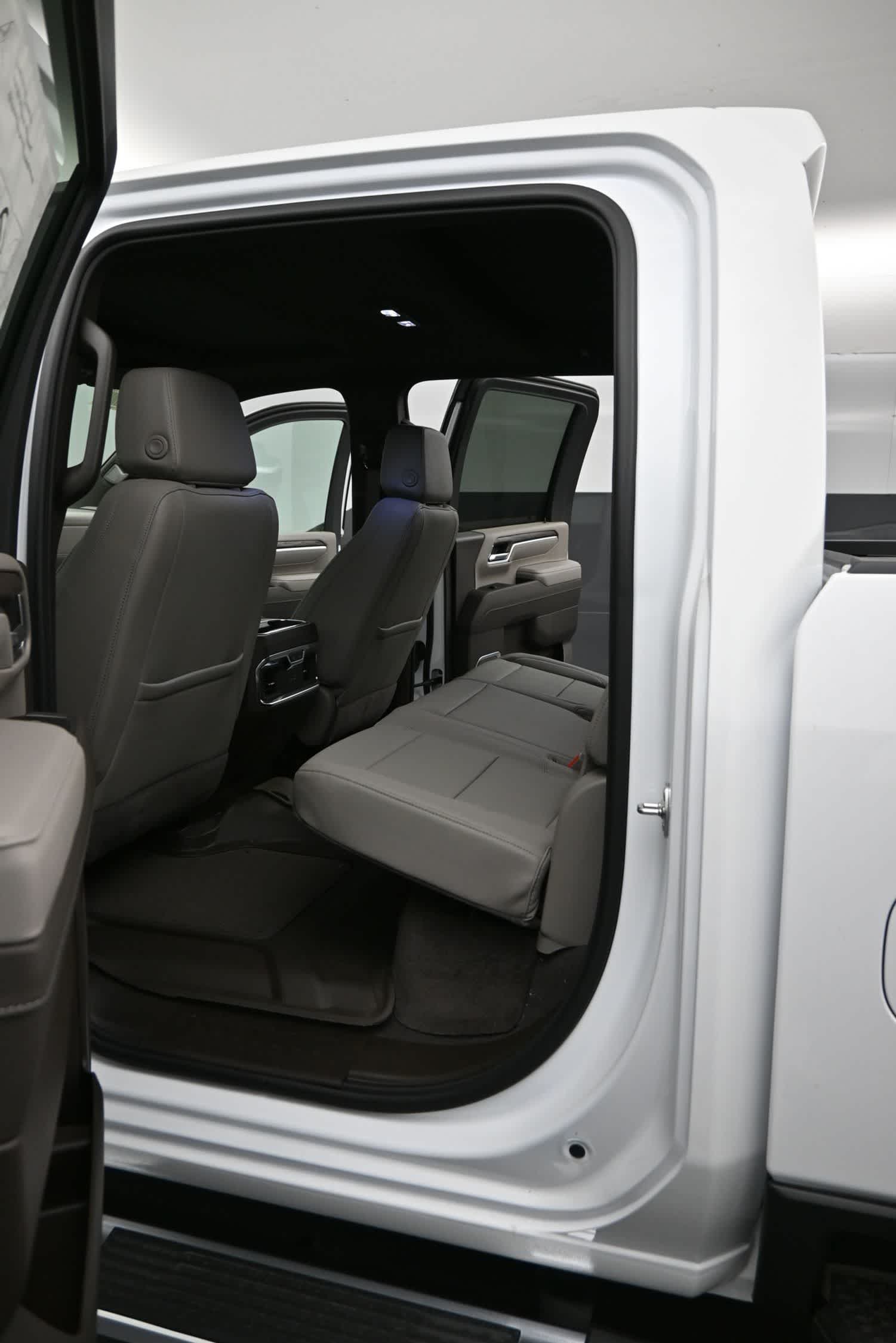 2026 GMC Sierra 2500HD SLT - Photo 17