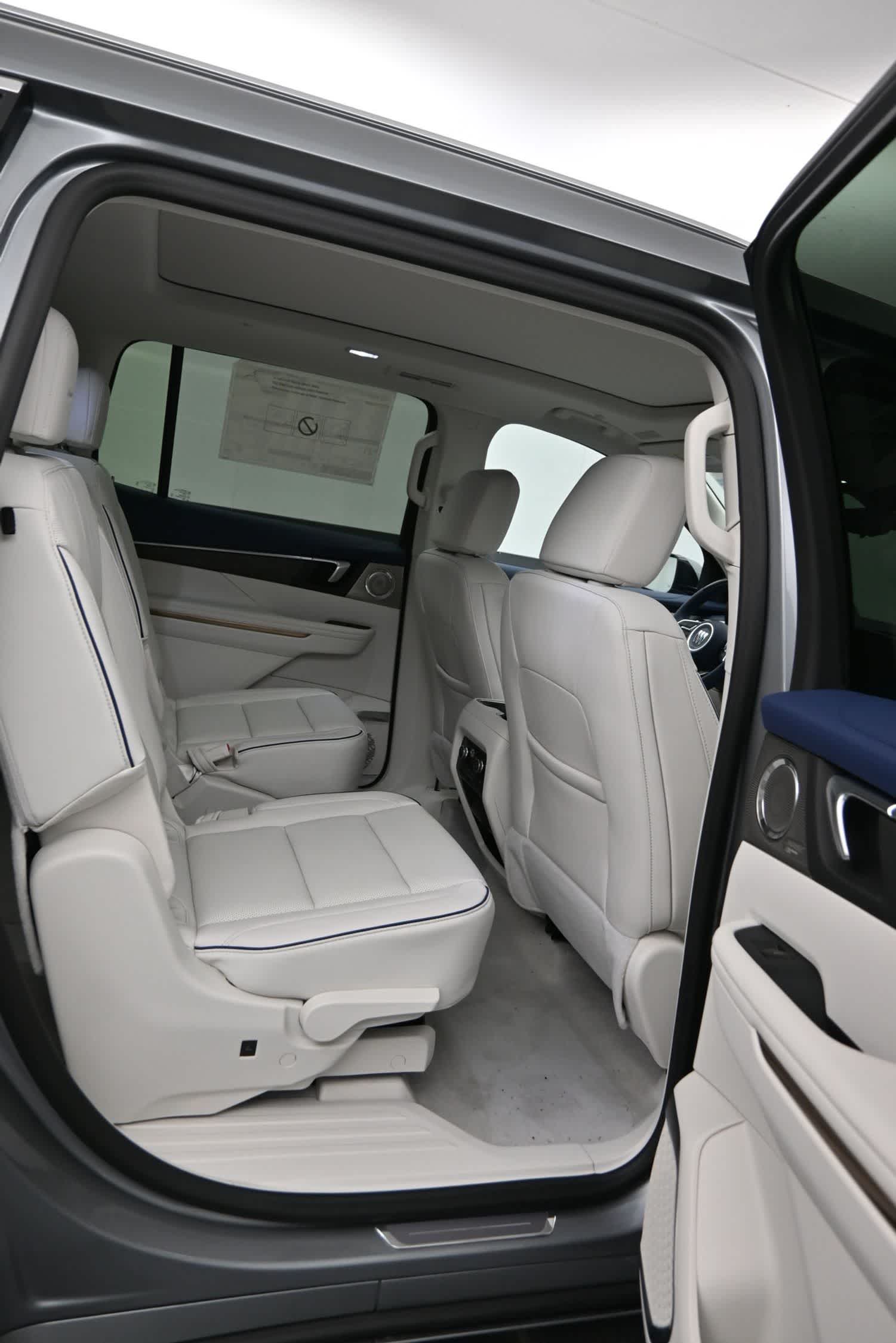 2026 Buick Enclave Avenir - Photo 12
