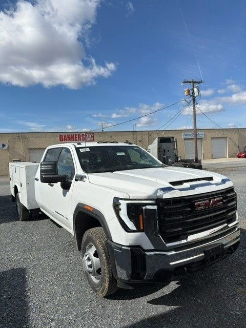 2025 Gmc Sierra 3500 HD Pro photo 4