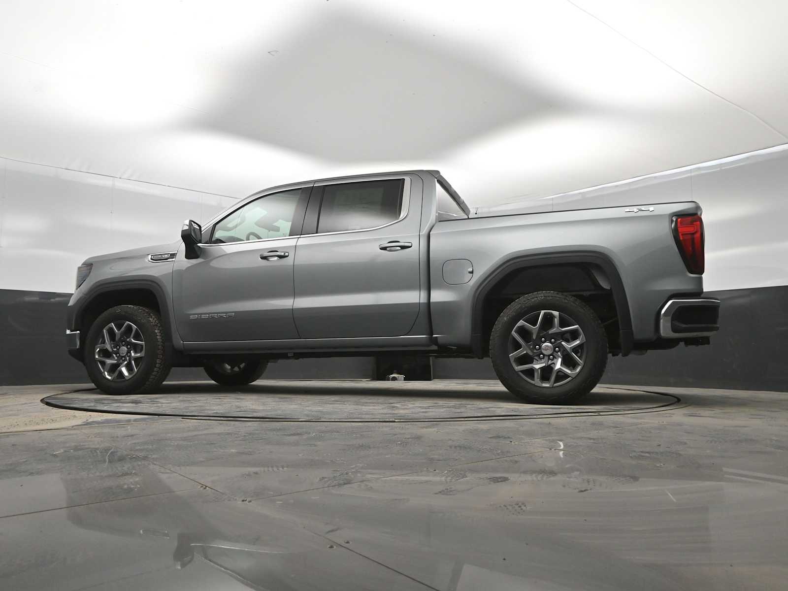 2026 GMC Sierra 1500 SLE - Photo 35