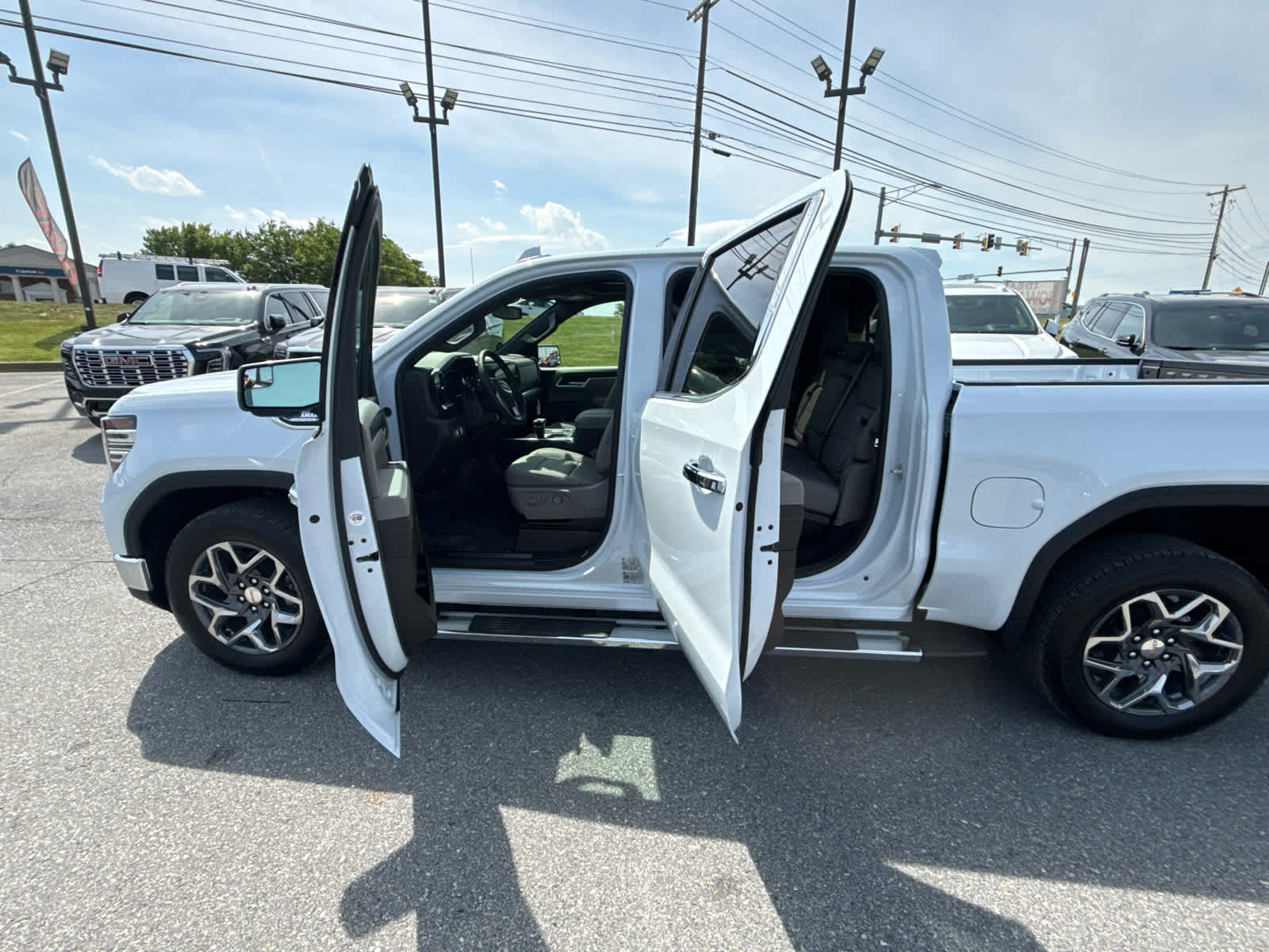 2026 GMC Sierra 1500 SLT - Photo 21