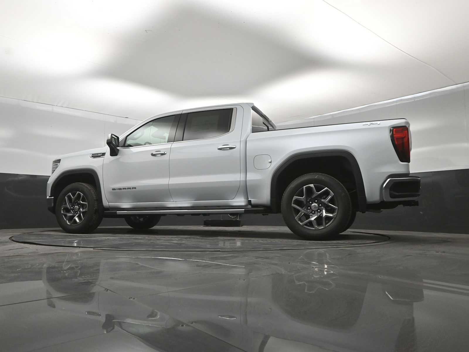 2026 GMC Sierra 1500 SLT - Photo 35