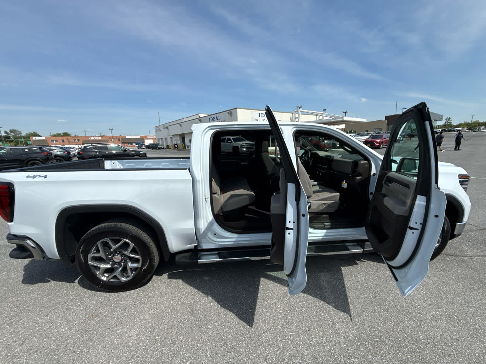 2026 GMC Sierra 1500 SLT - Photo 29