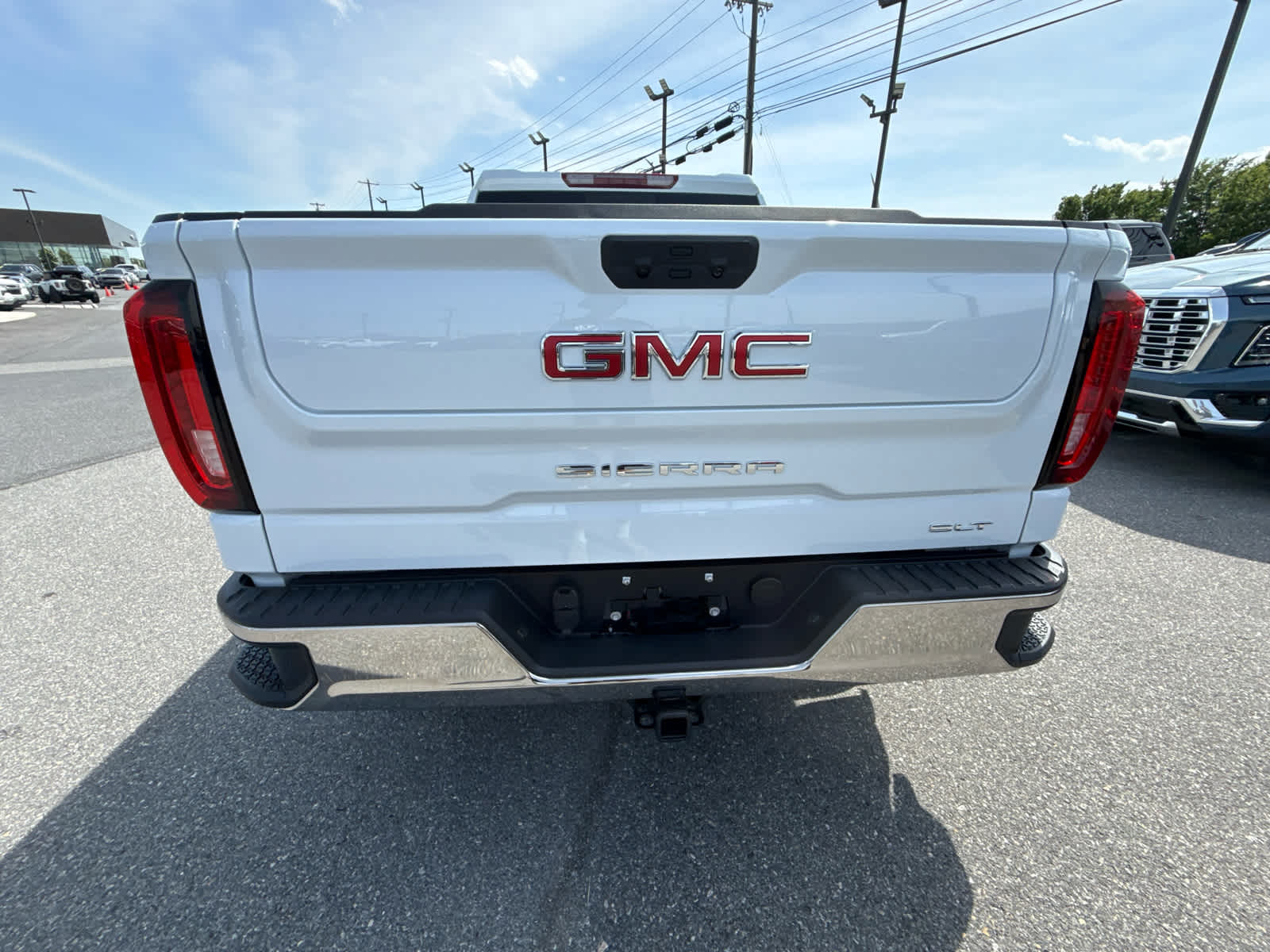 2026 GMC Sierra 1500 SLT - Photo 8
