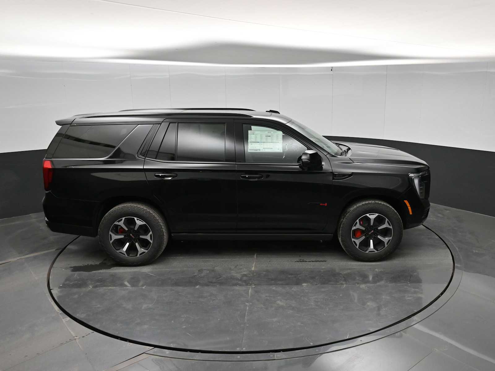 2026 GMC Yukon AT4 - Photo 32