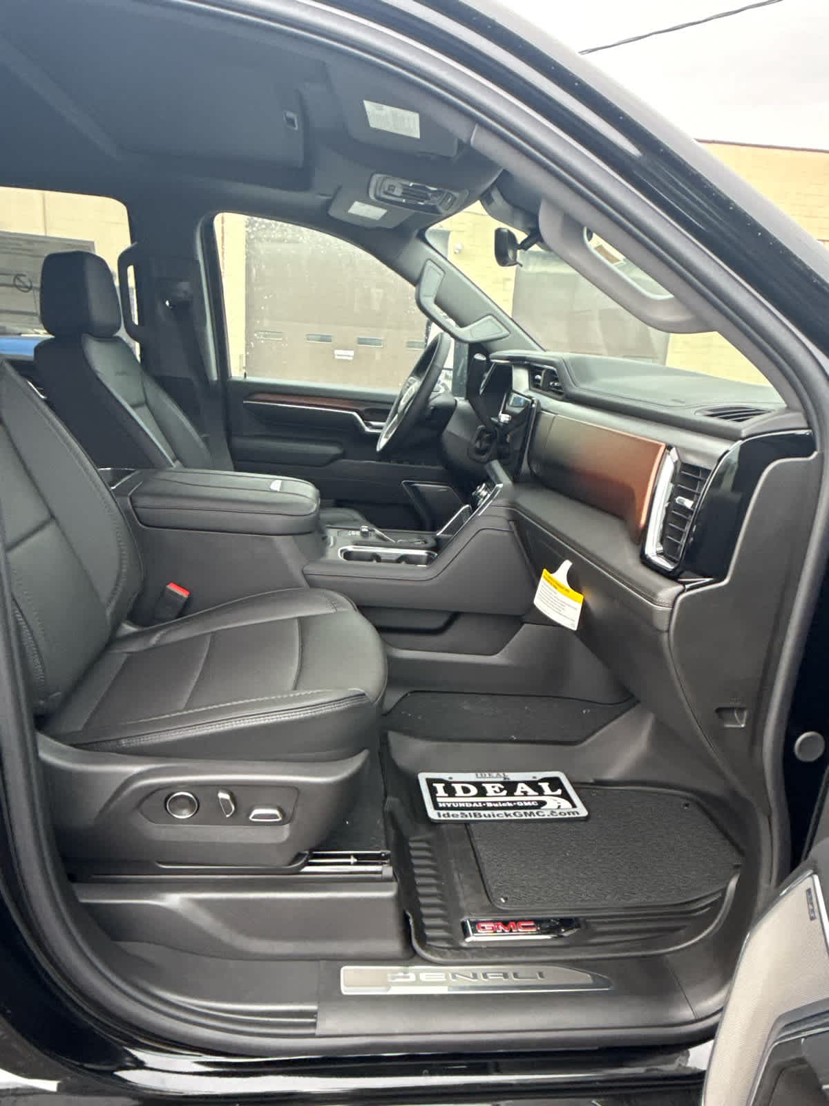 2025 GMC Sierra 2500HD Denali - Photo 21