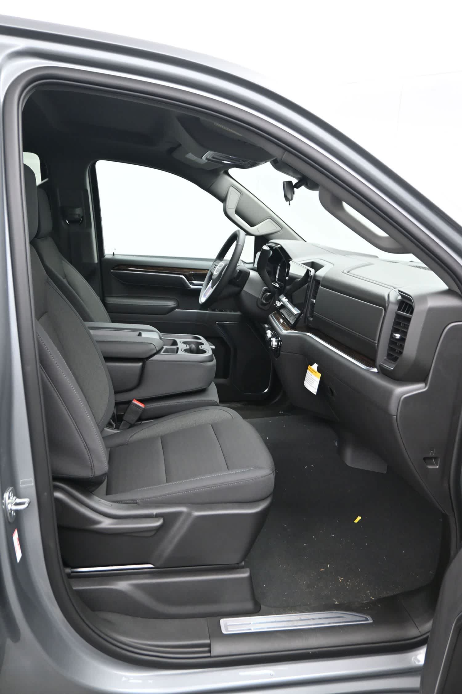 2026 GMC Sierra 1500 SLE - Photo 11