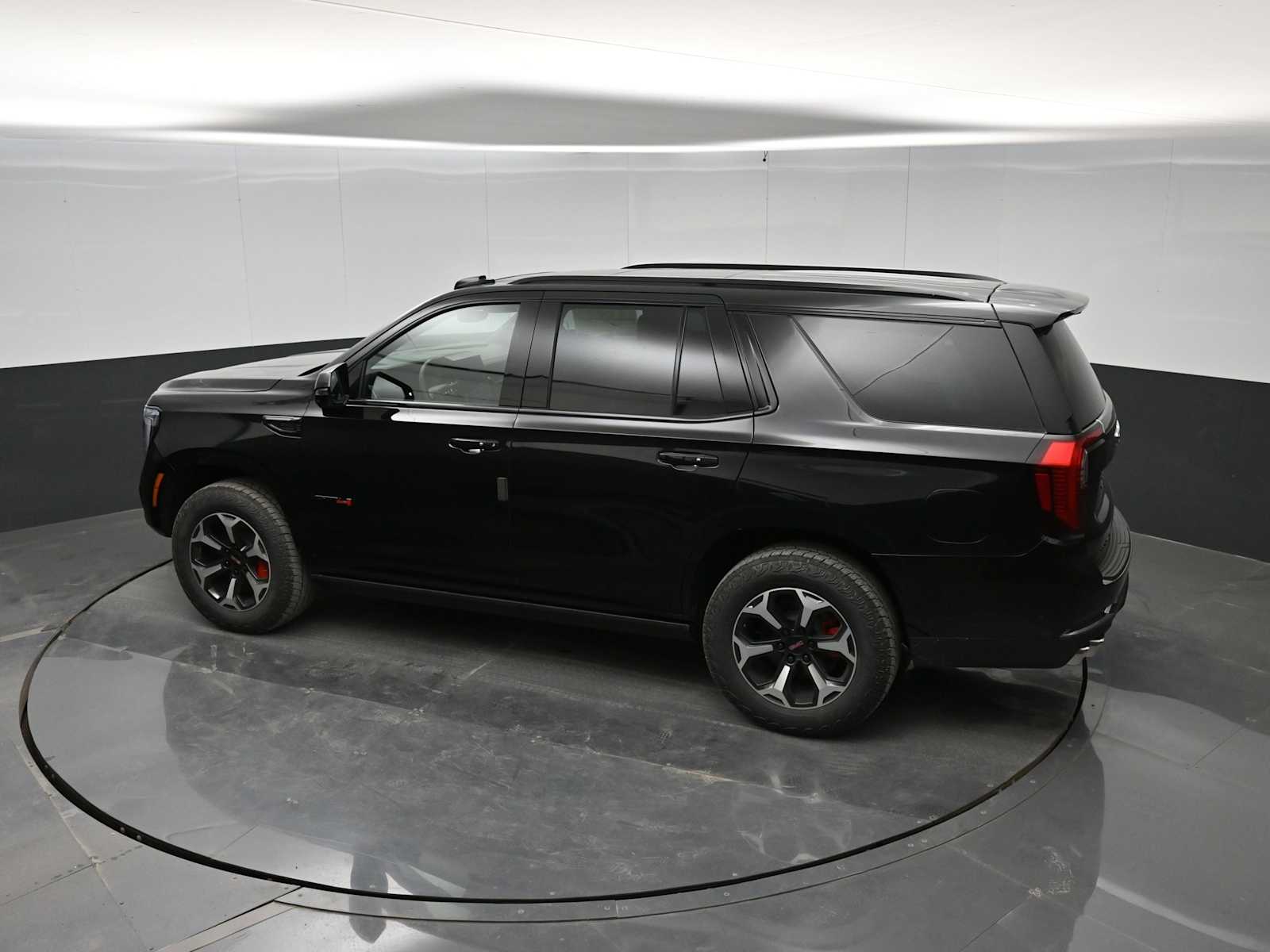 2026 GMC Yukon AT4 - Photo 28