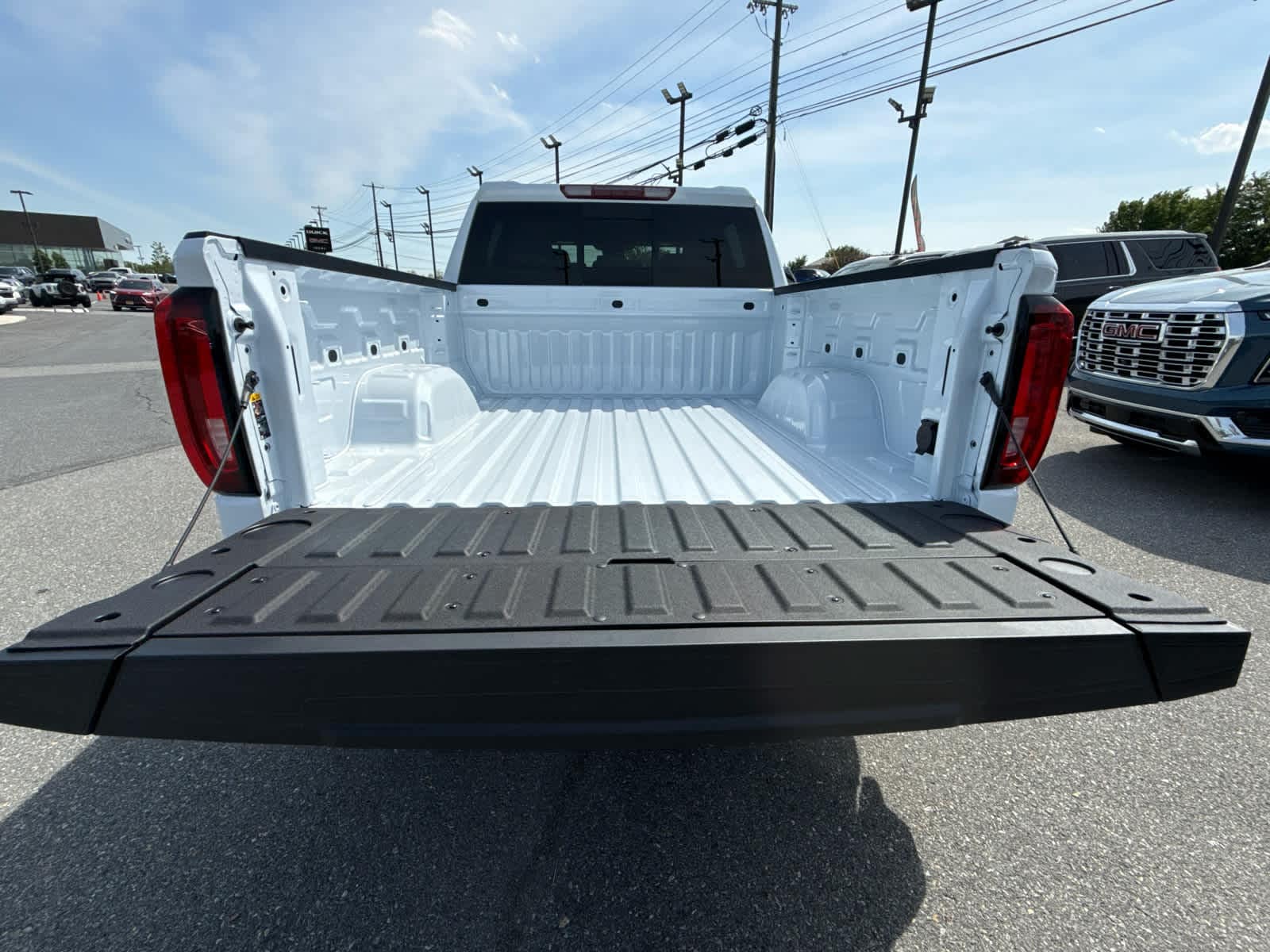2026 GMC Sierra 1500 SLT - Photo 25