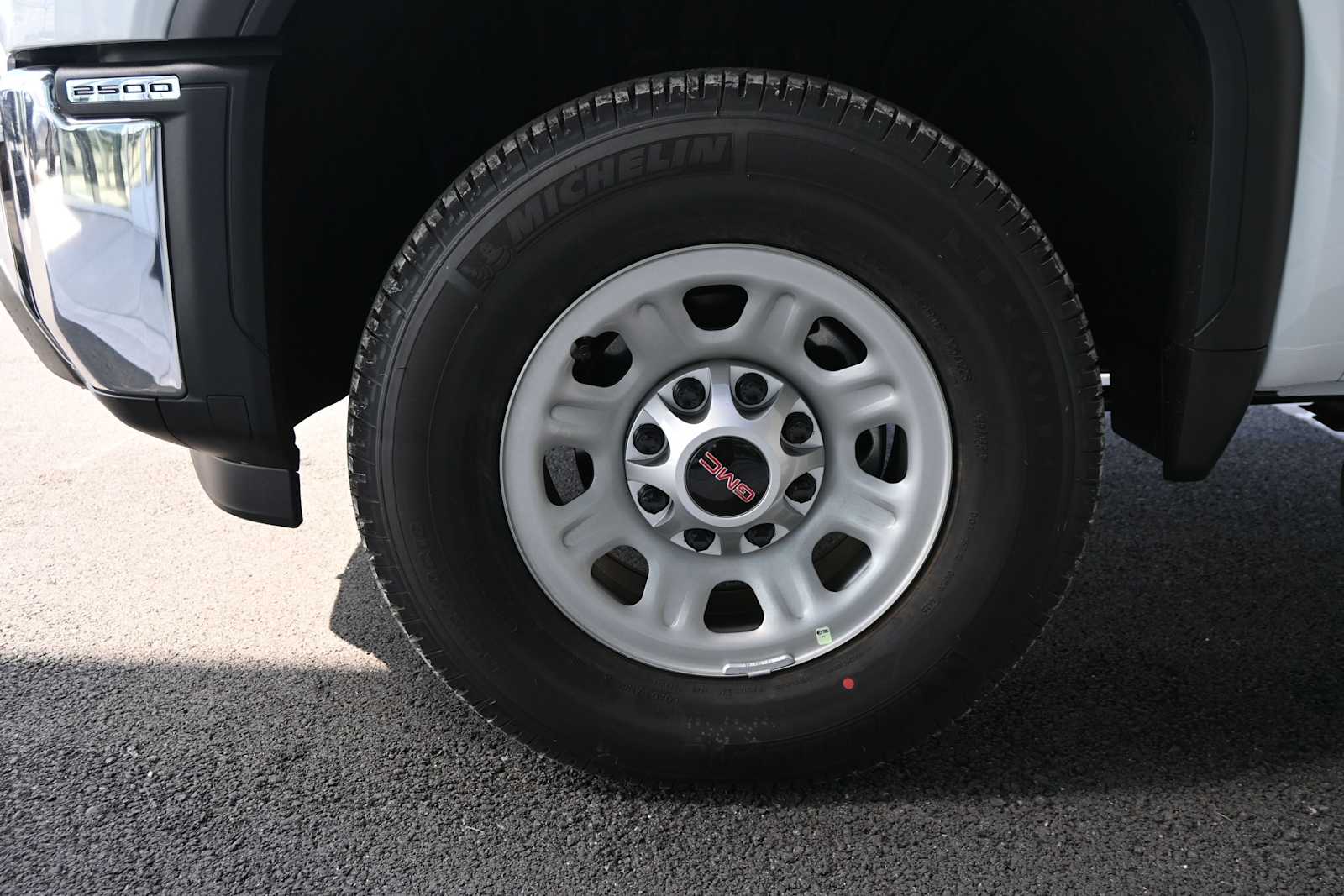 2026 GMC Sierra 2500HD Pro - Photo 13