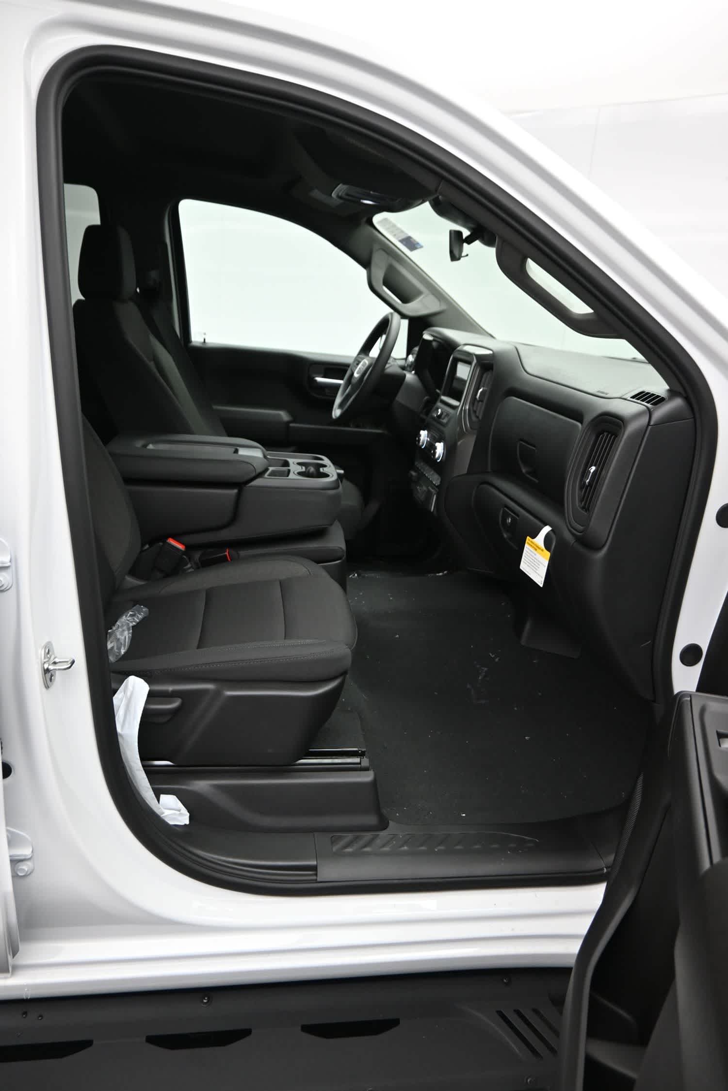 2026 GMC Sierra 1500 SLT - Photo 11