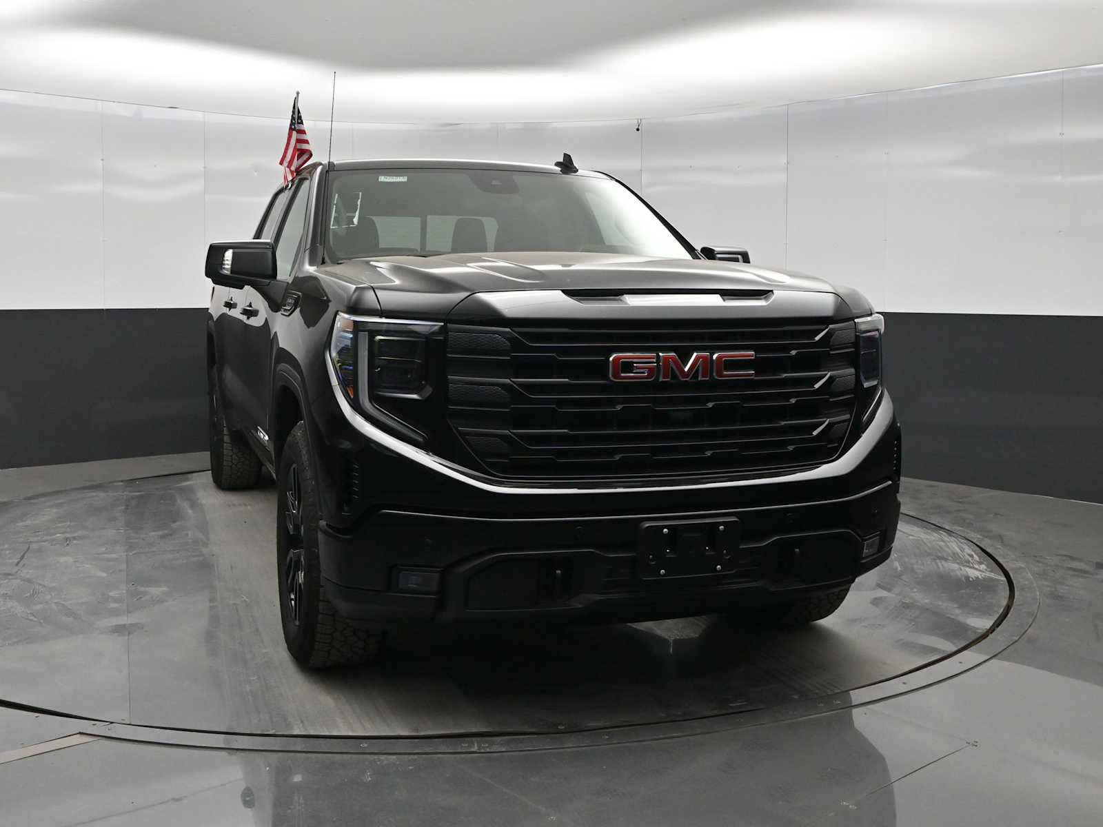 2026 GMC Sierra 1500 Elevation - Photo 2
