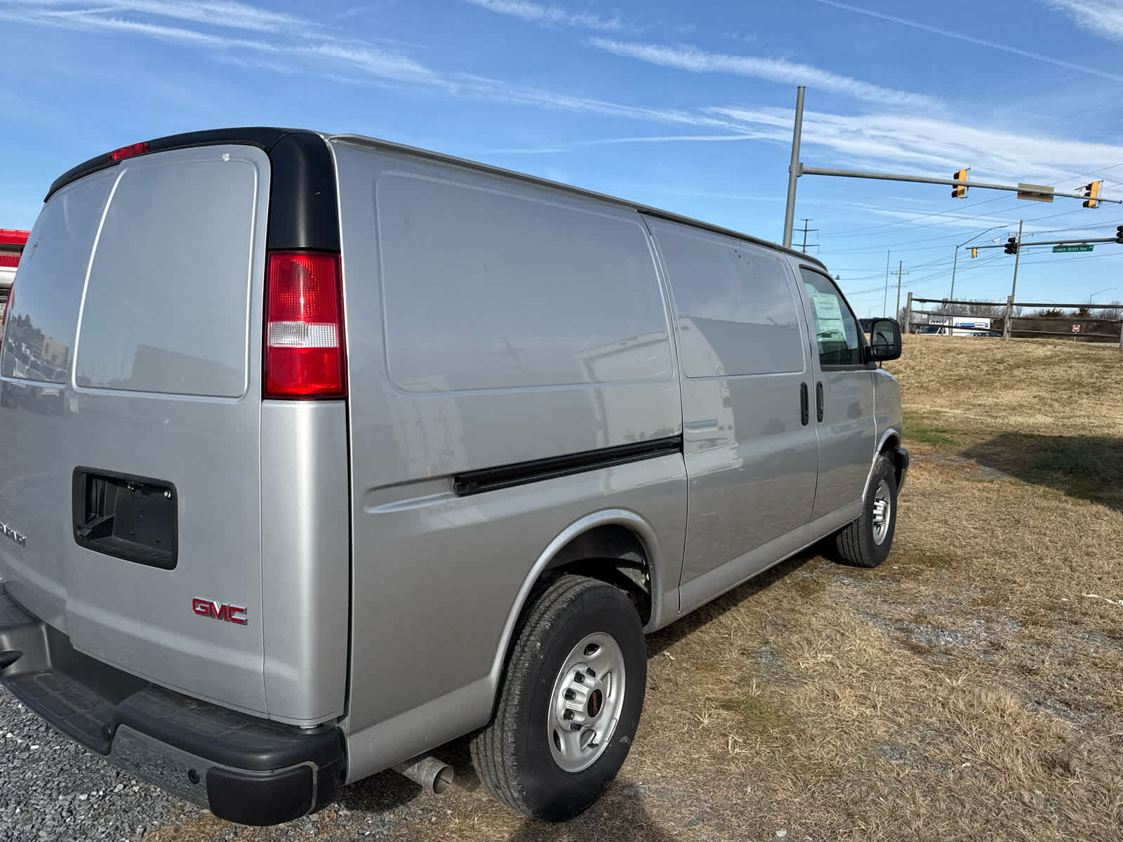 2025 GMC Savana Cargo Work Van - Photo 9