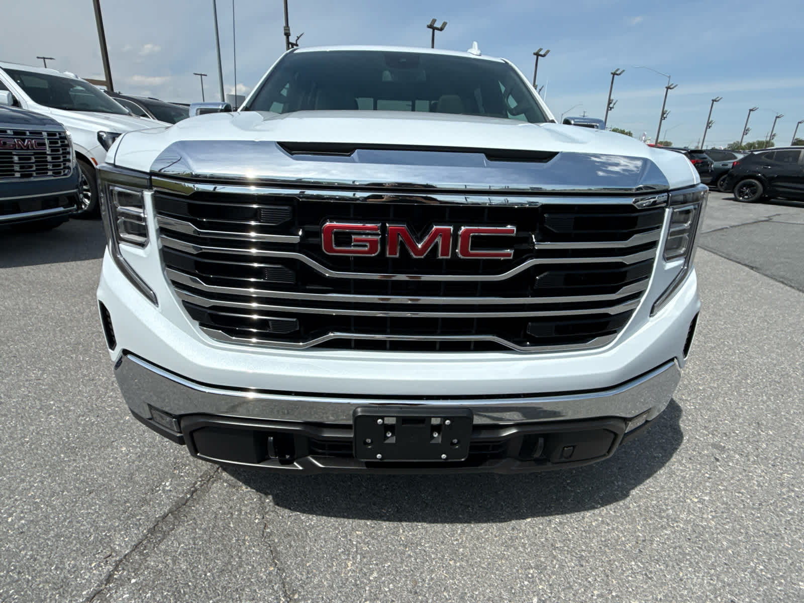 2026 GMC Sierra 1500 SLT - Photo 15