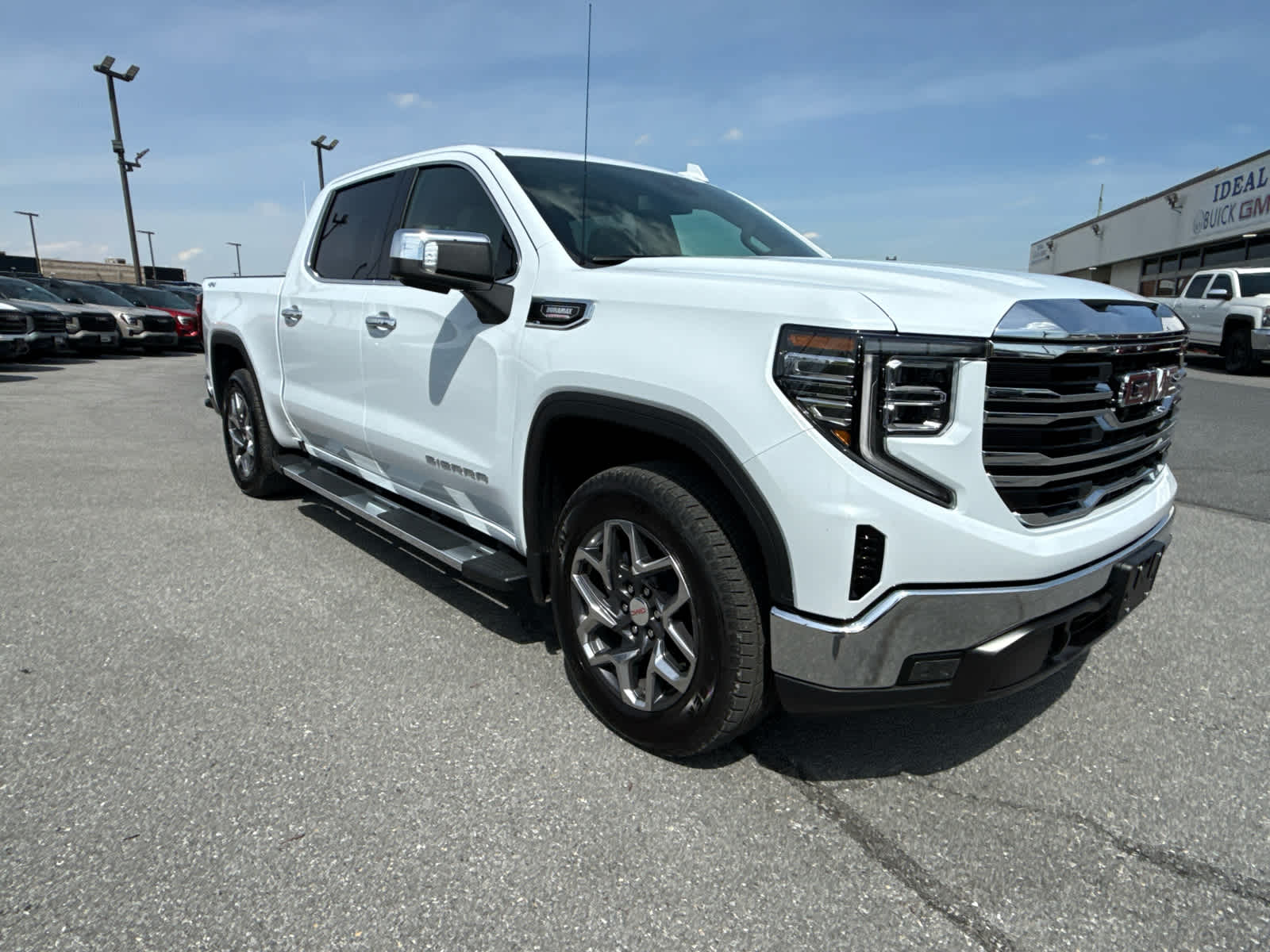 2026 GMC Sierra 1500 SLT - Photo 13