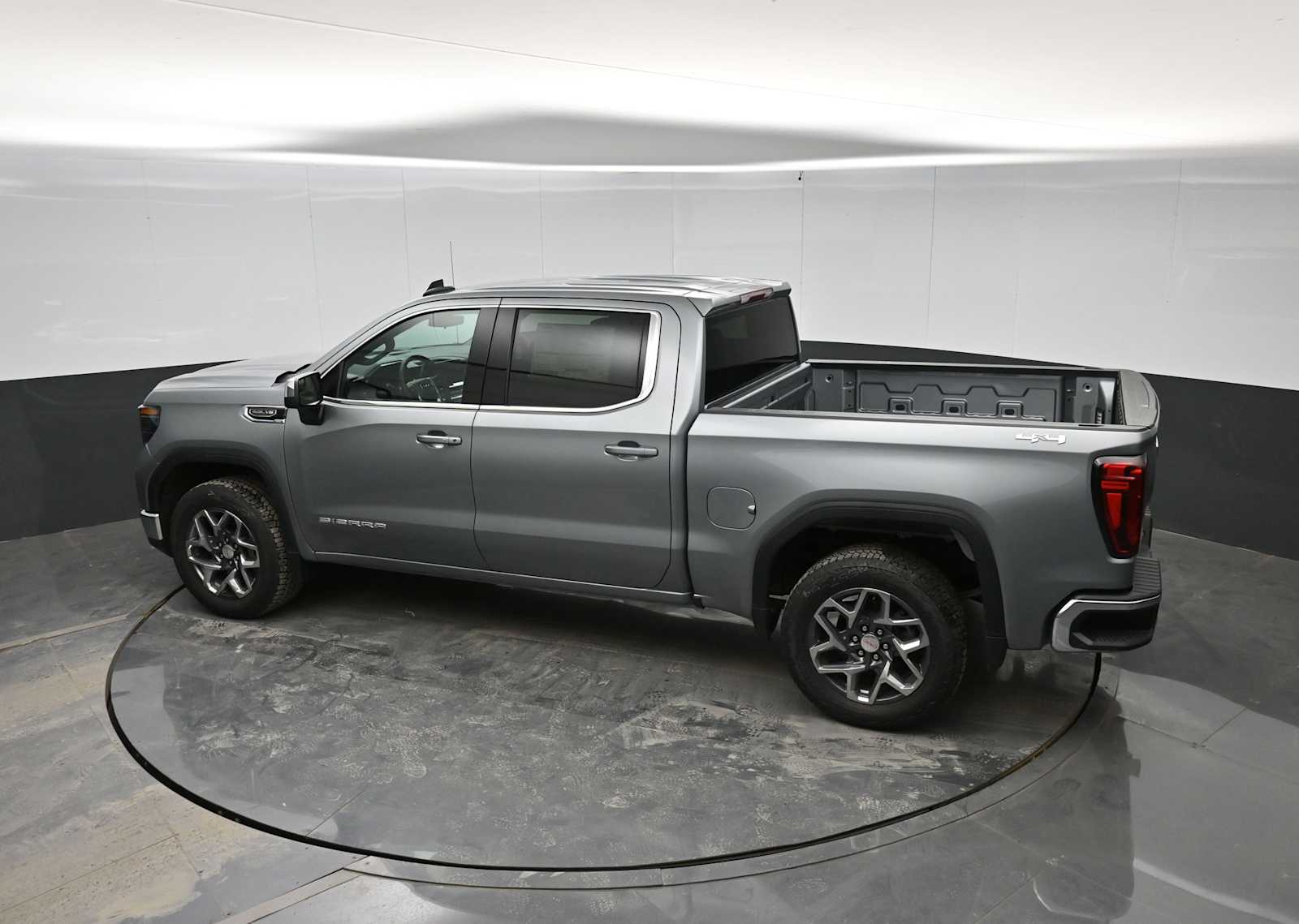 2026 GMC Sierra 1500 SLE - Photo 27
