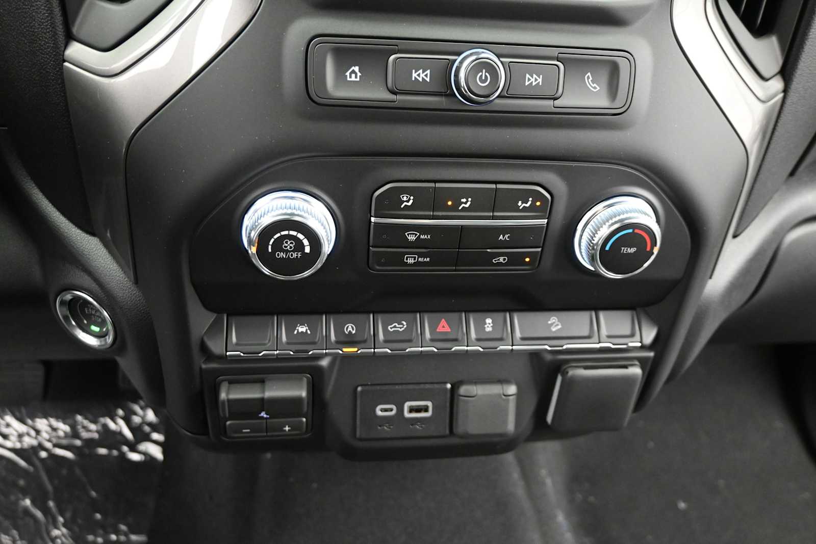 2026 GMC Sierra 1500 SLT - Photo 19